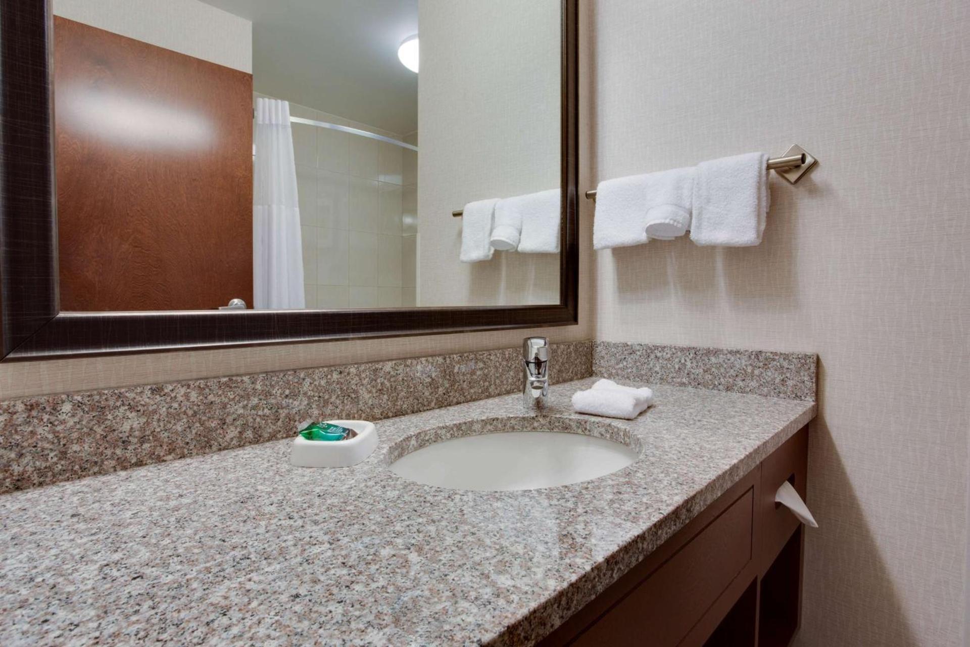 Drury Inn & Suites Charlotte Arrowood photo 19