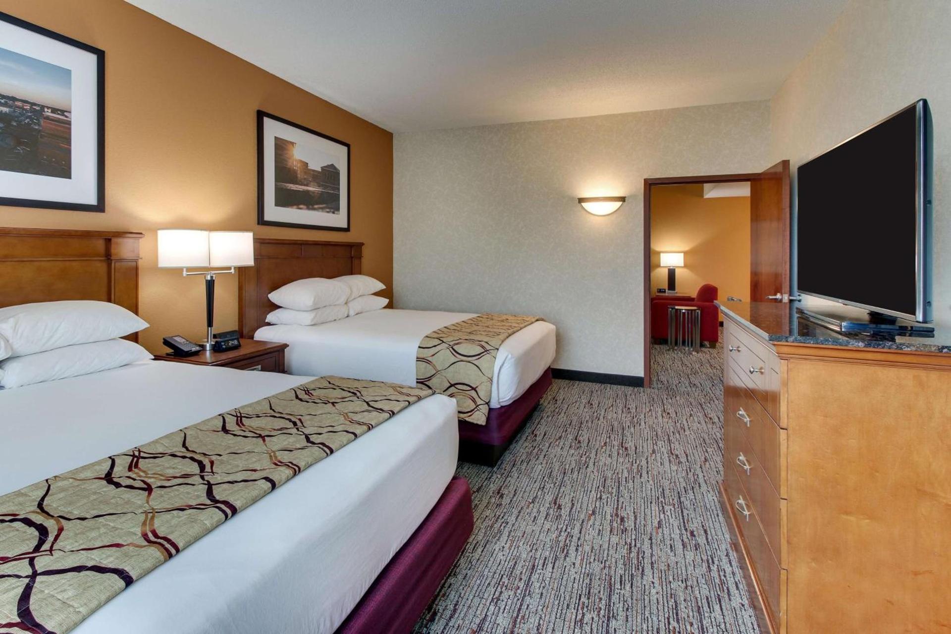 Drury Inn & Suites Meridian photo 2