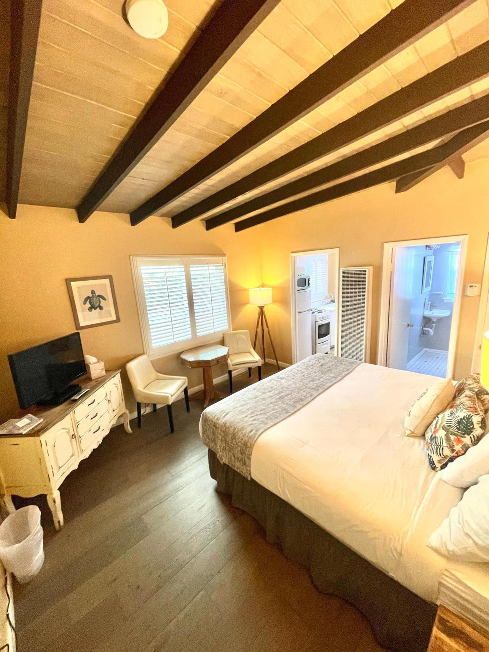 Pleasant Inn photo 23