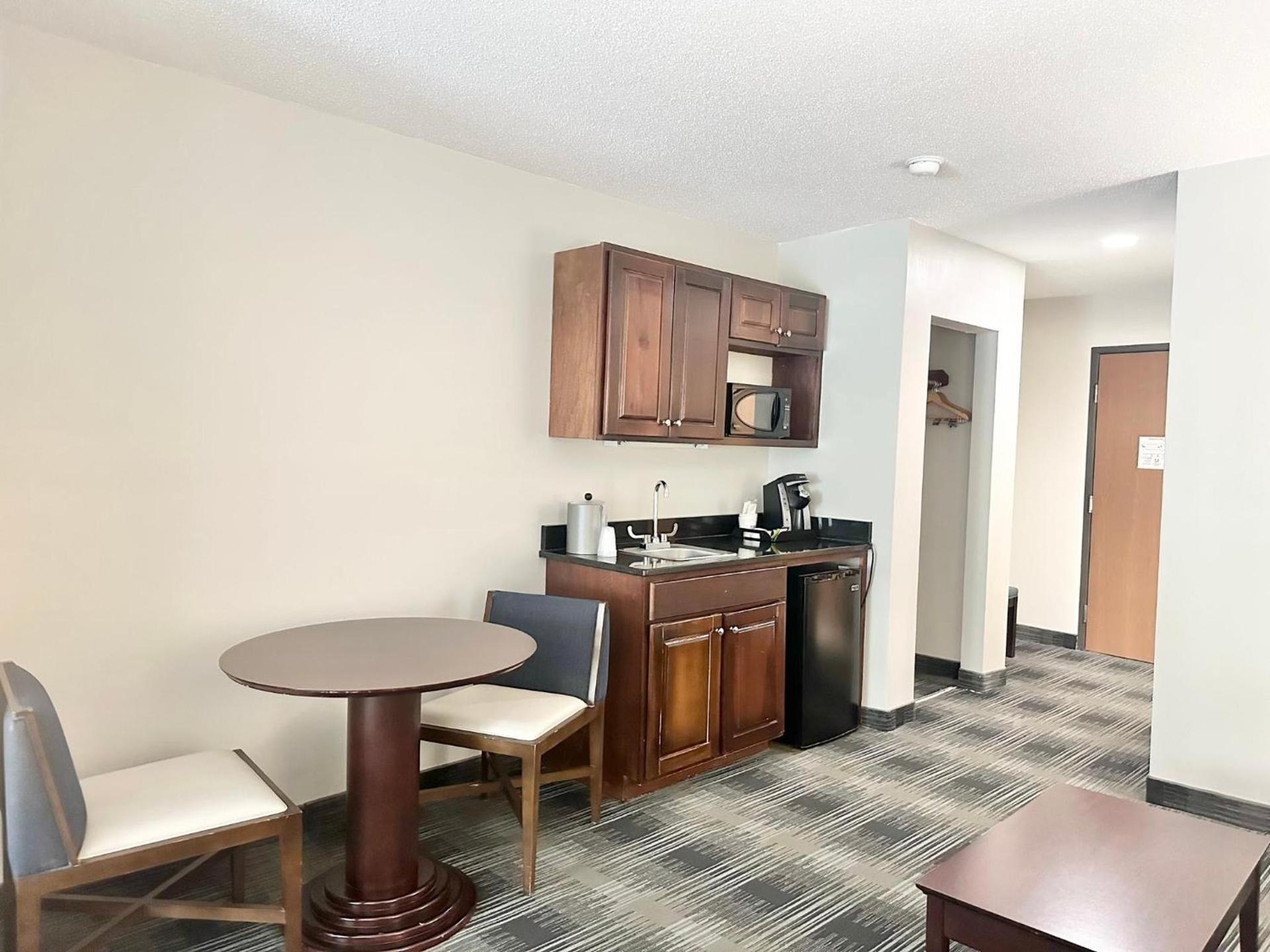 Holiday Inn Express & Suites Meriden by IHG photo 38