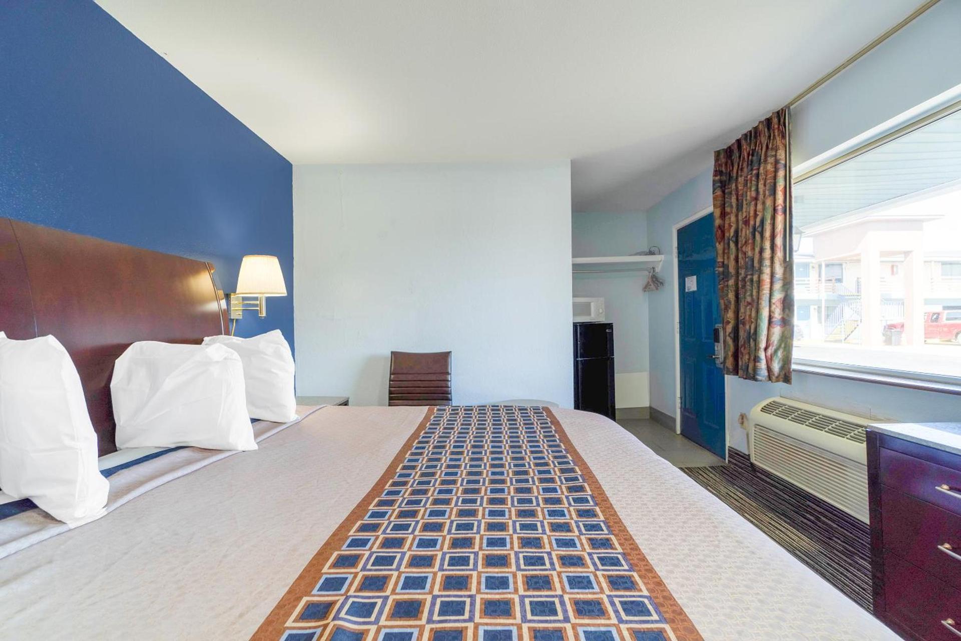 Budget Inn Frederick US-183 photo 5