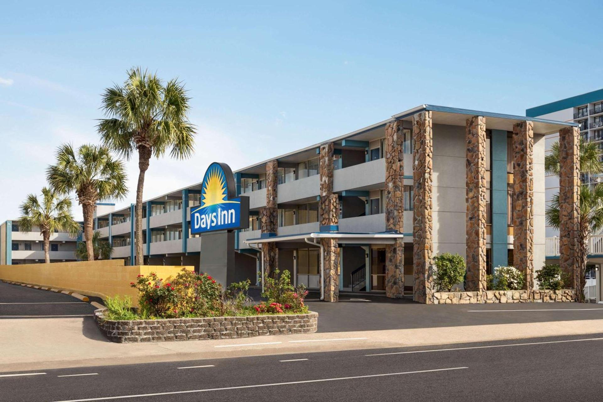 Days Inn by Wyndham Myrtle Beach-Beach Front photo 4