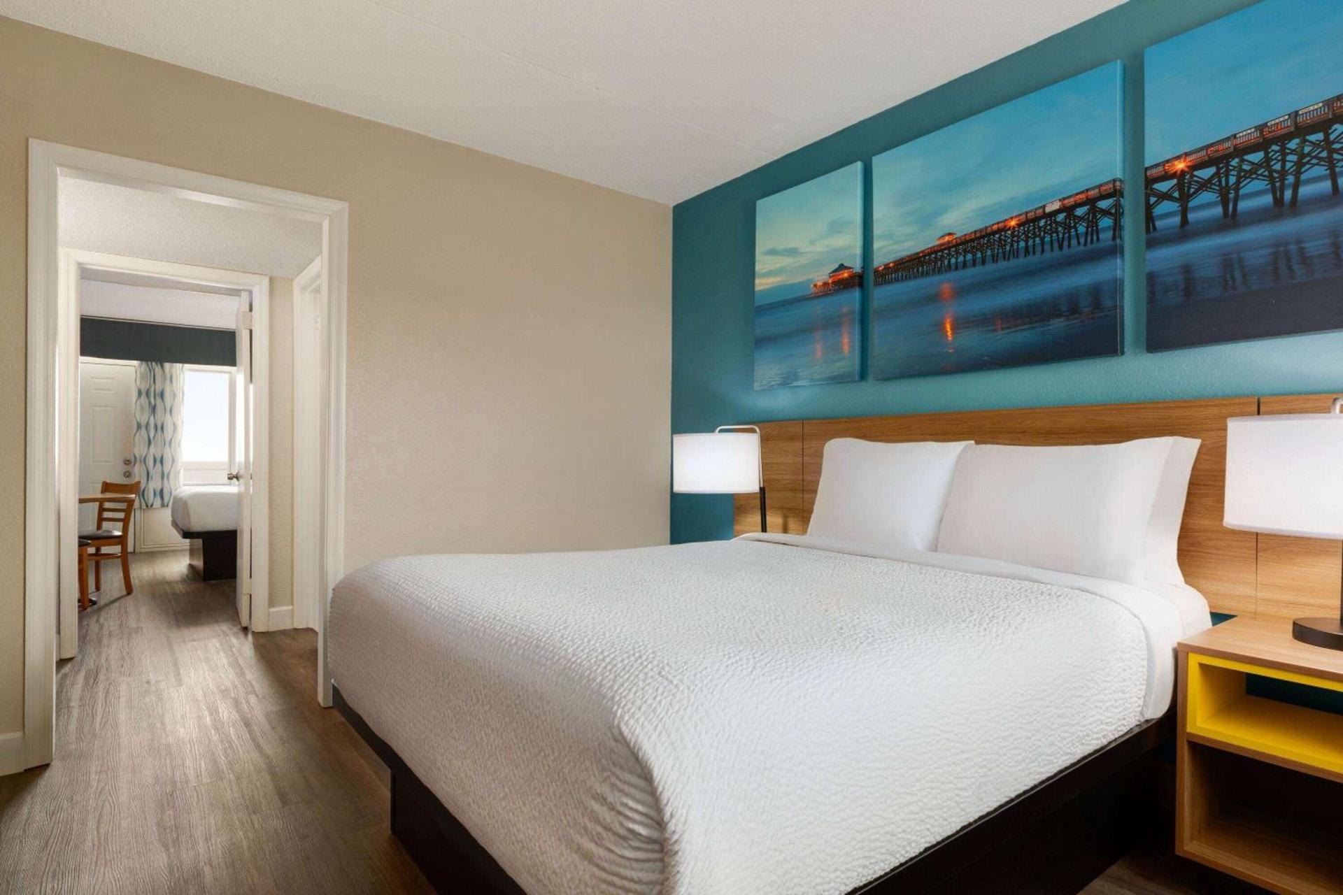 Days Inn by Wyndham Myrtle Beach-Beach Front photo 17