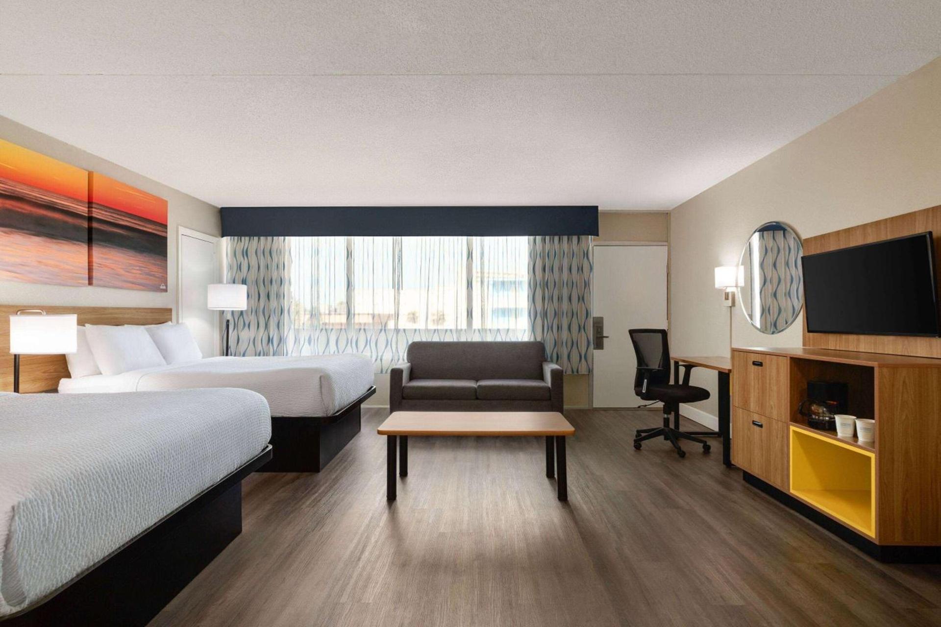 Days Inn by Wyndham Myrtle Beach-Beach Front photo 18