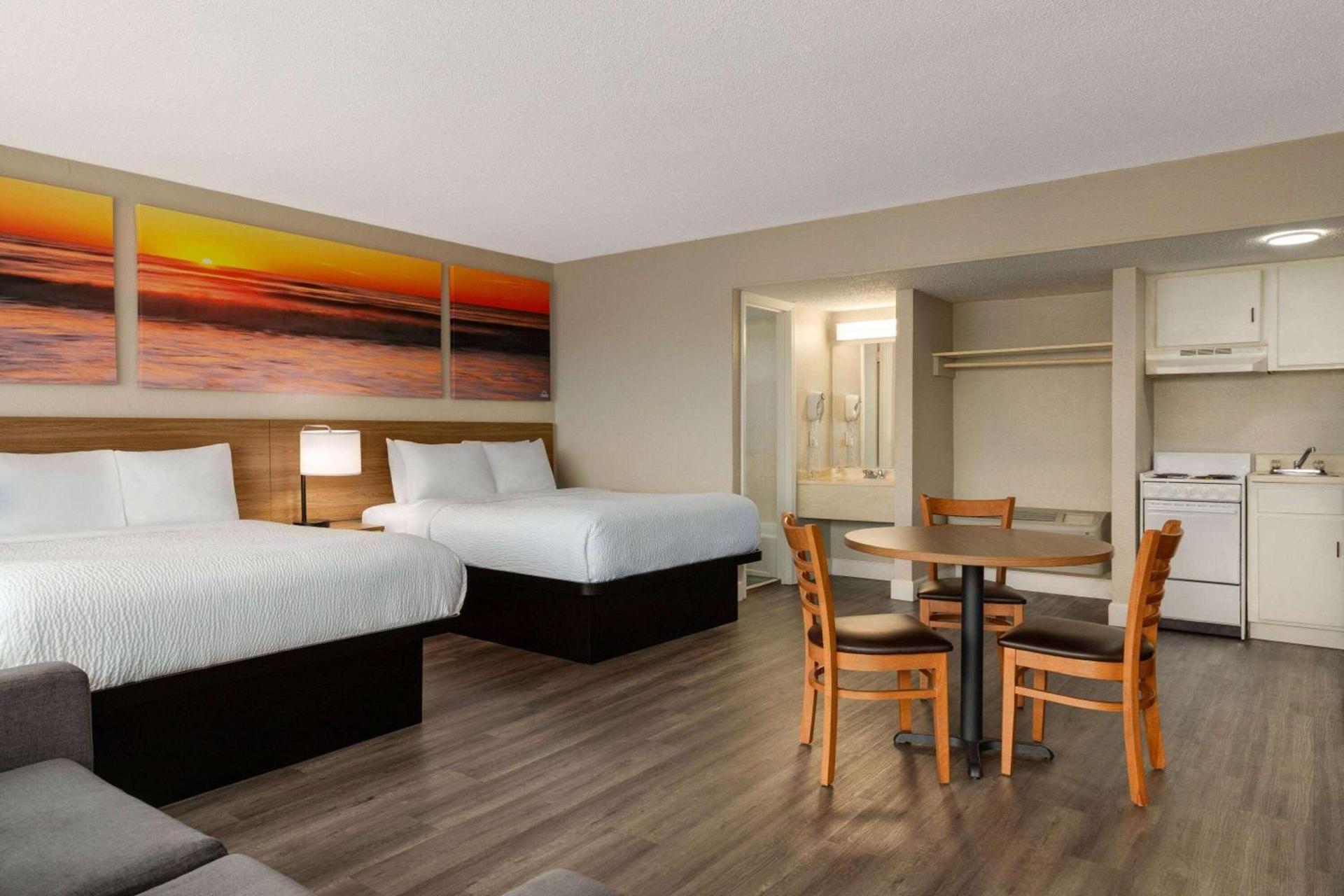 Days Inn by Wyndham Myrtle Beach-Beach Front photo 21
