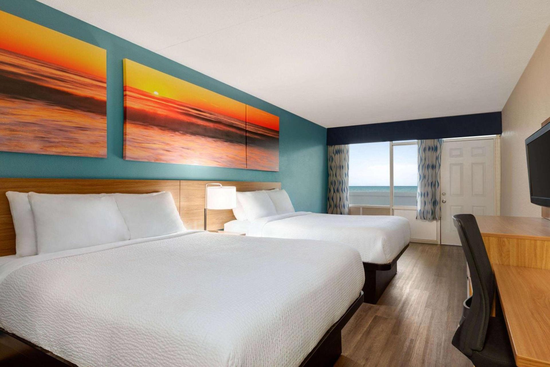 Days Inn by Wyndham Myrtle Beach-Beach Front photo 25