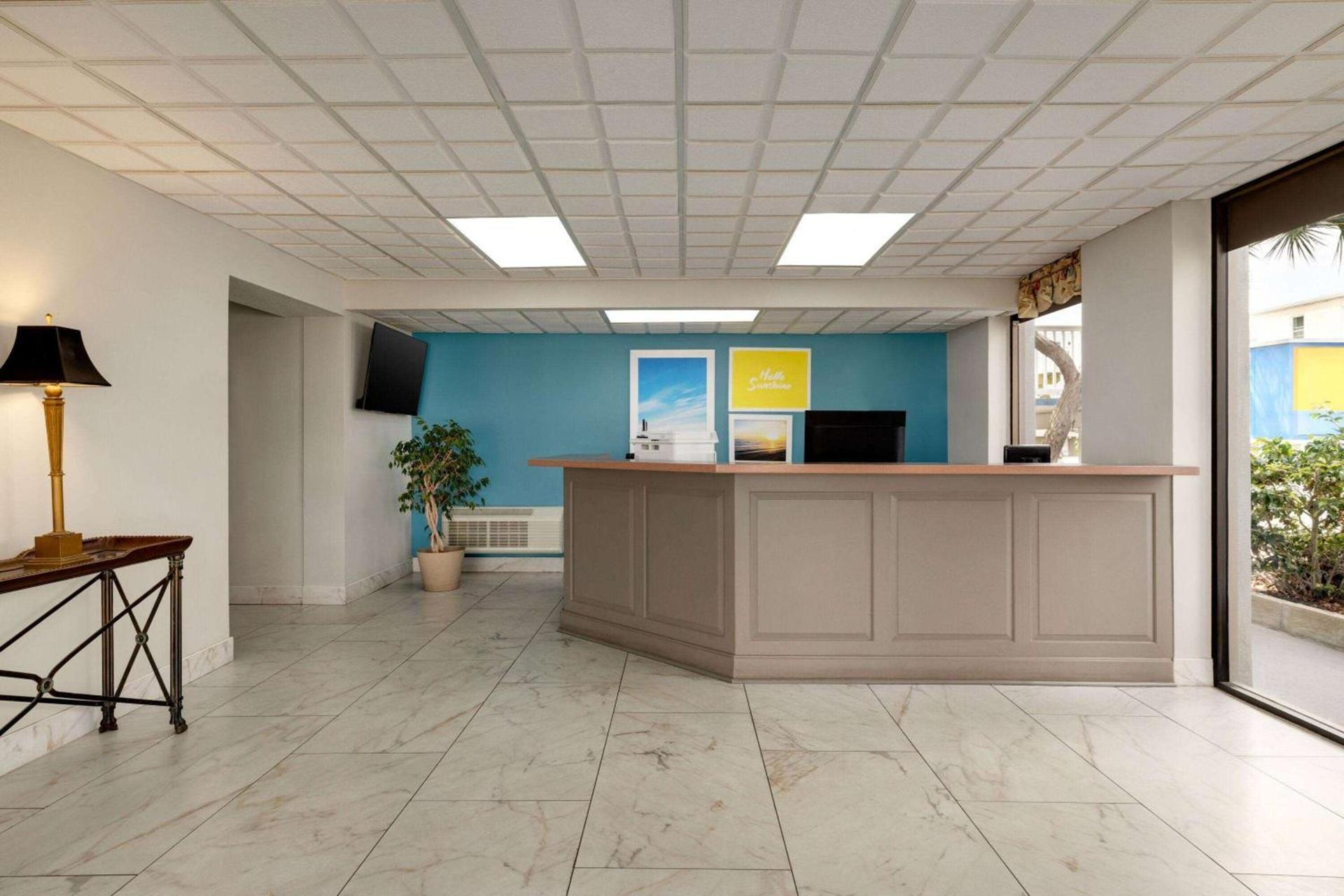 Days Inn by Wyndham Myrtle Beach-Beach Front photo 26