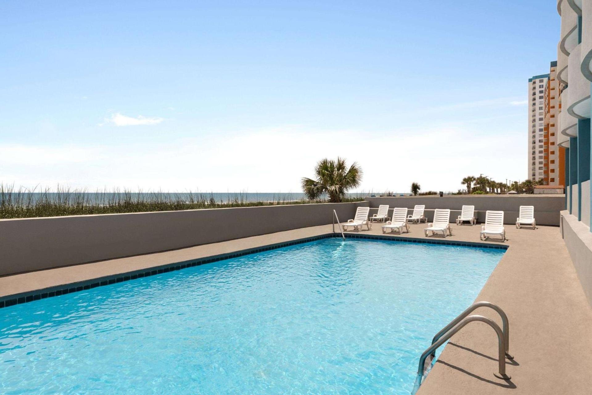 Days Inn by Wyndham Myrtle Beach-Beach Front photo 27
