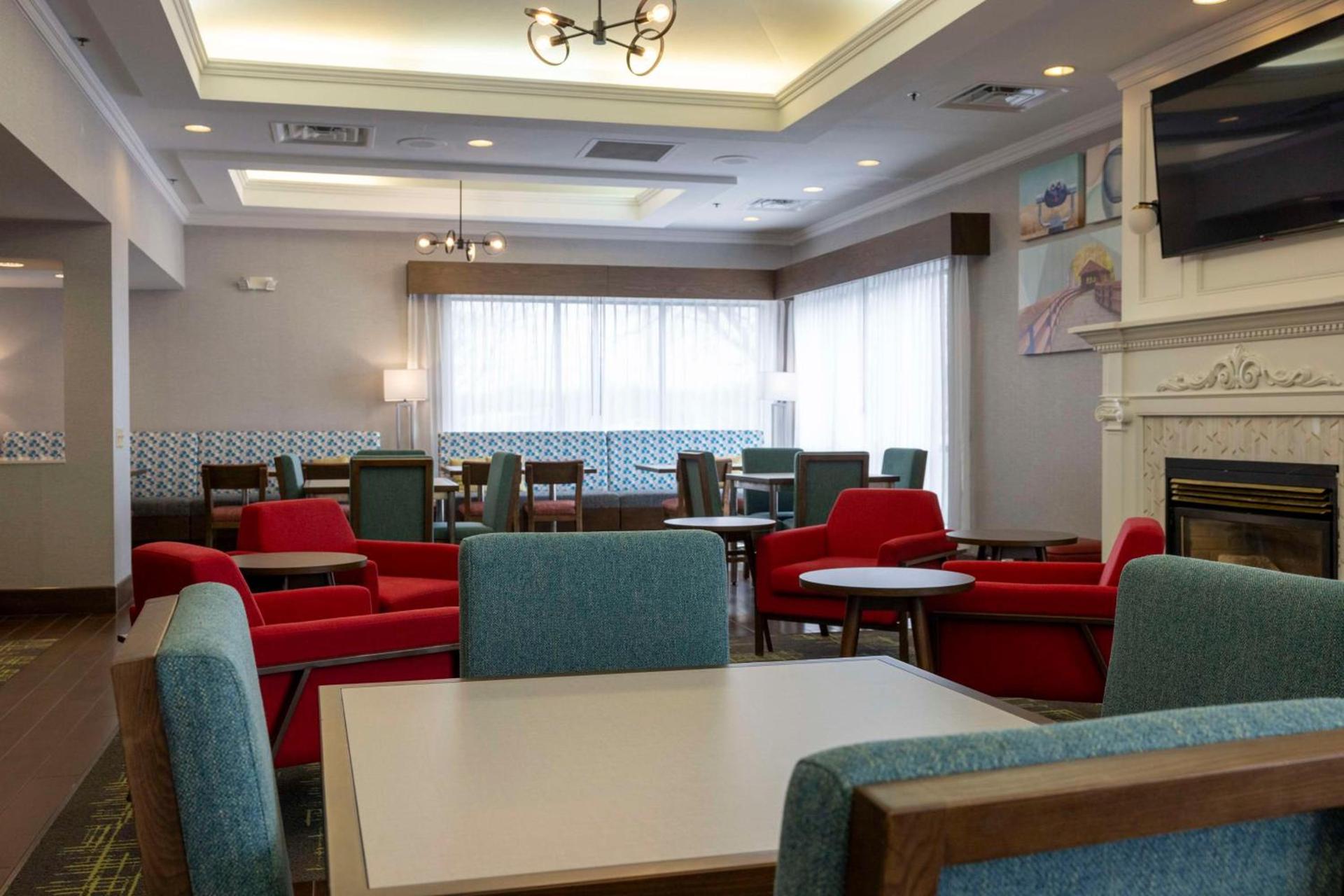 Hampton Inn Toledo-South/Maumee photo 6