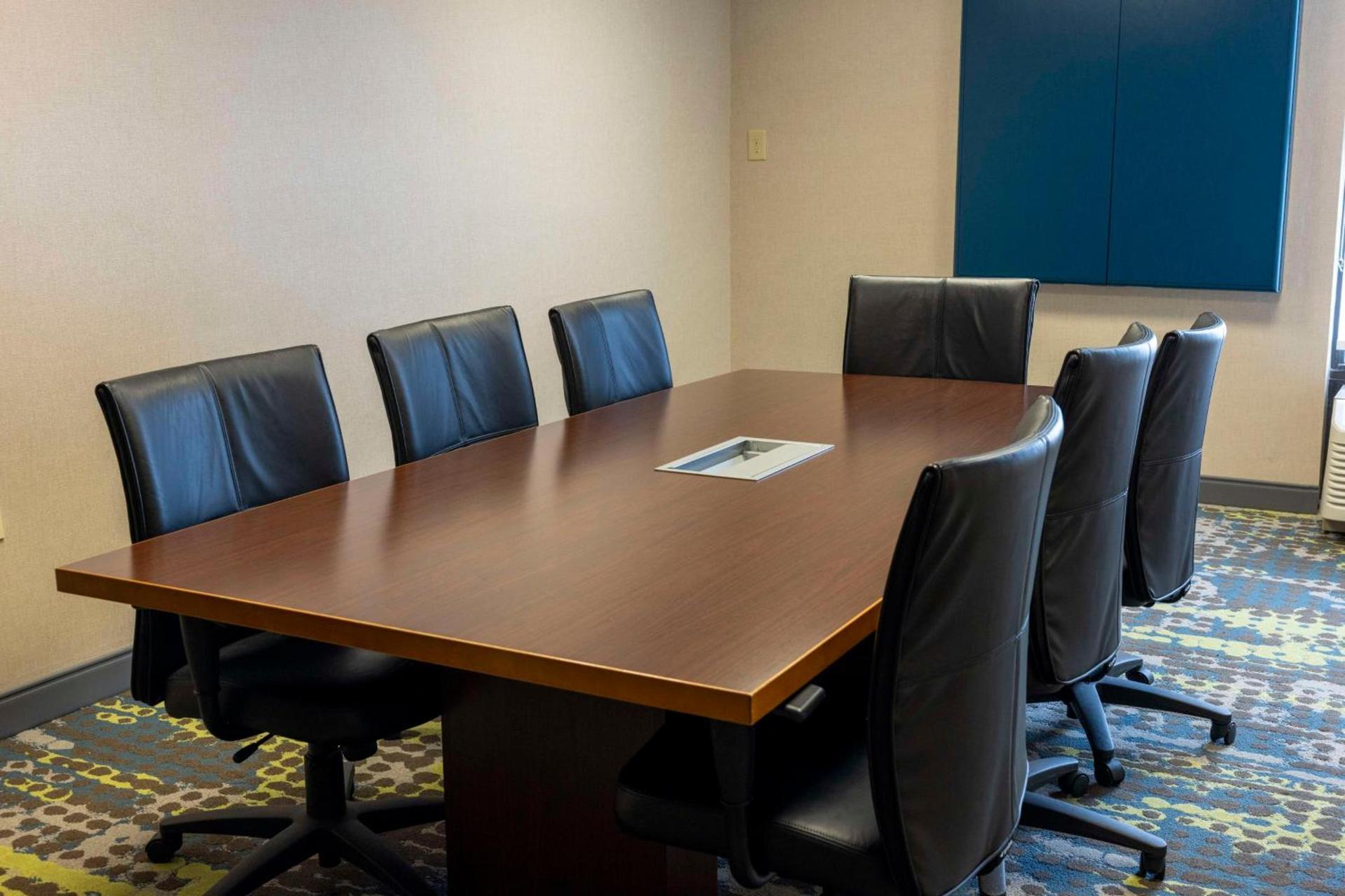 Hampton Inn Toledo-South/Maumee photo 30