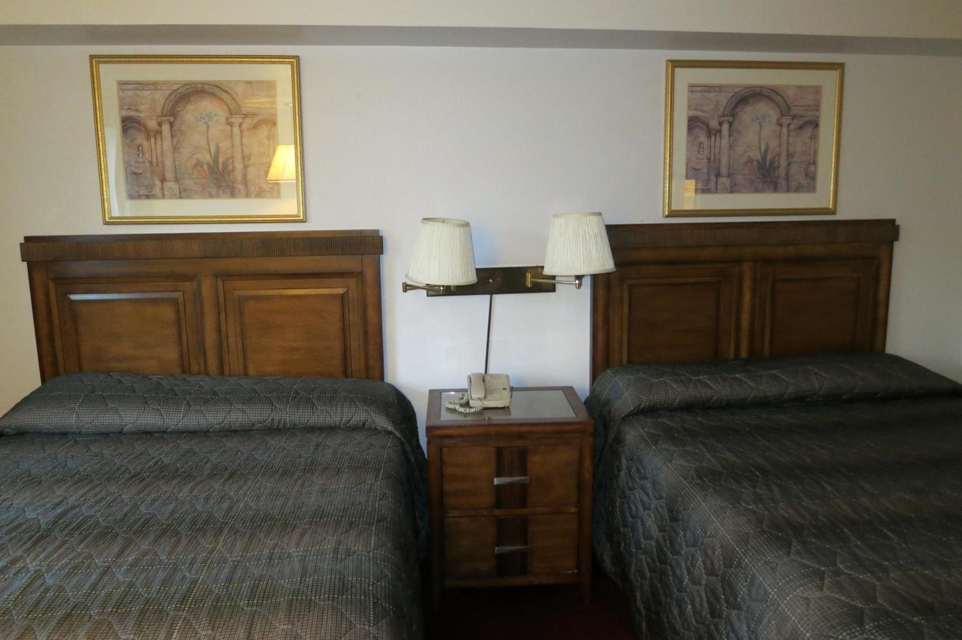 Bay City Inn photo 29