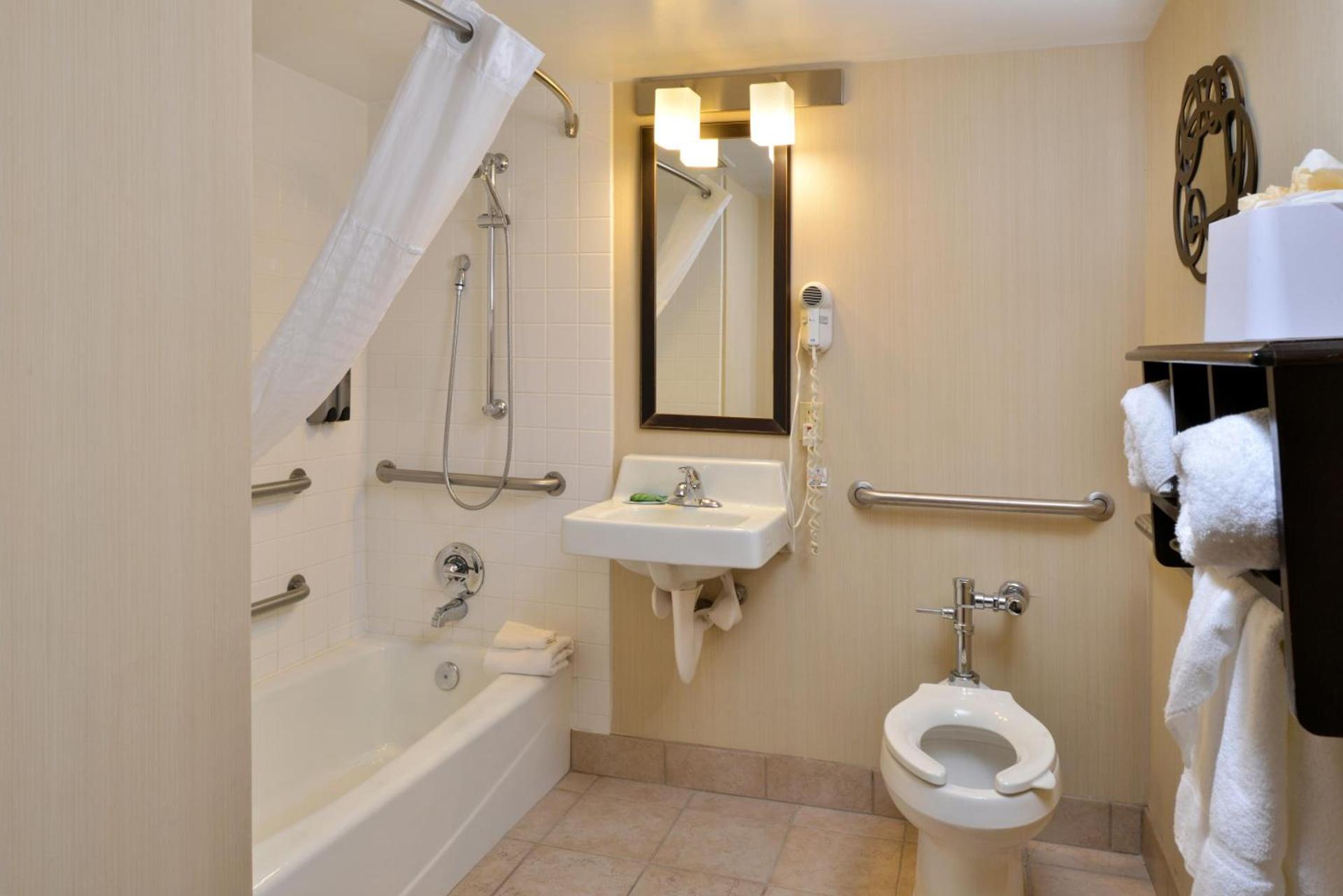 Hawthorne Inn & Conference Center photo 50