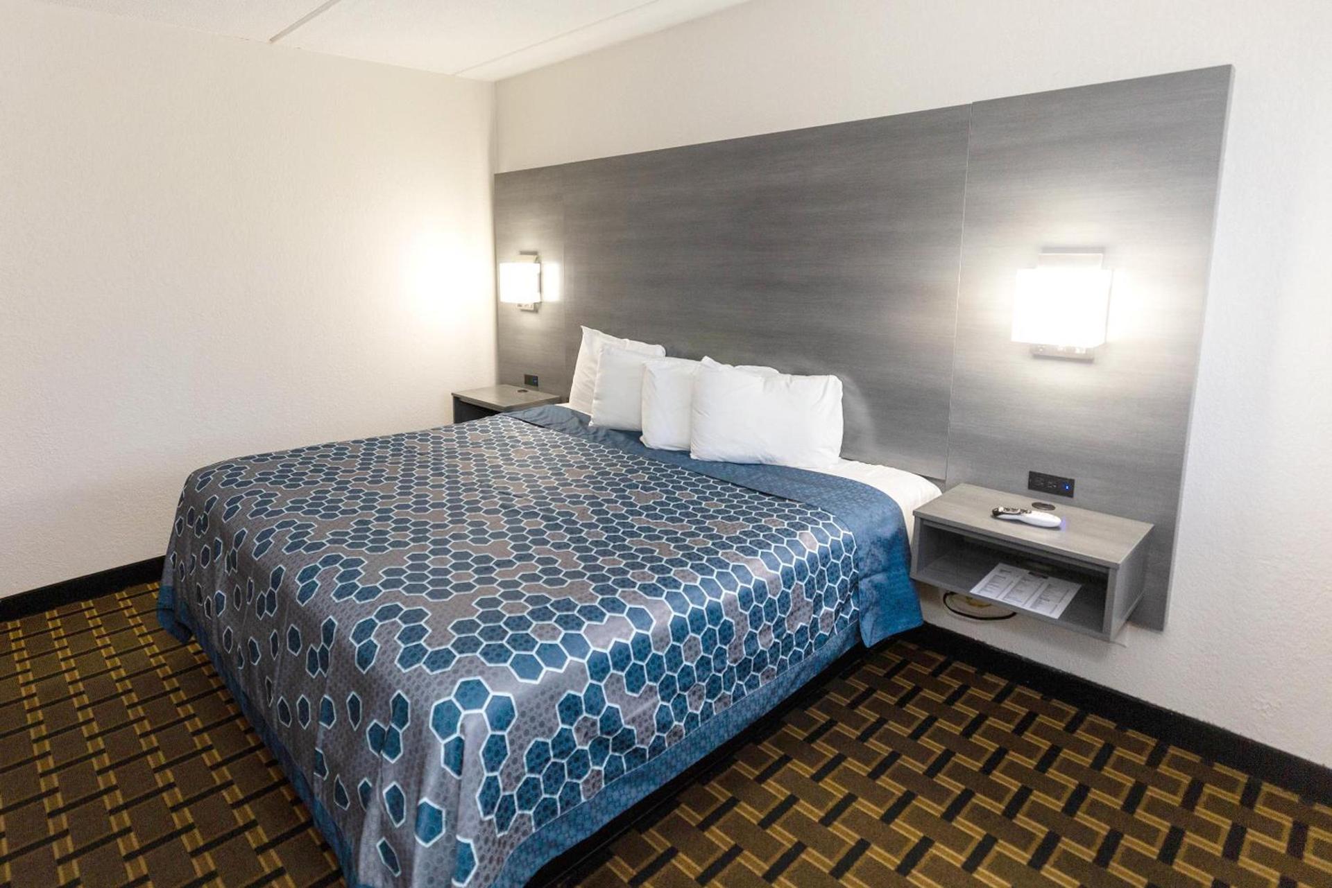 Coratel Inn & Suites by Jasper Mankato photo 7