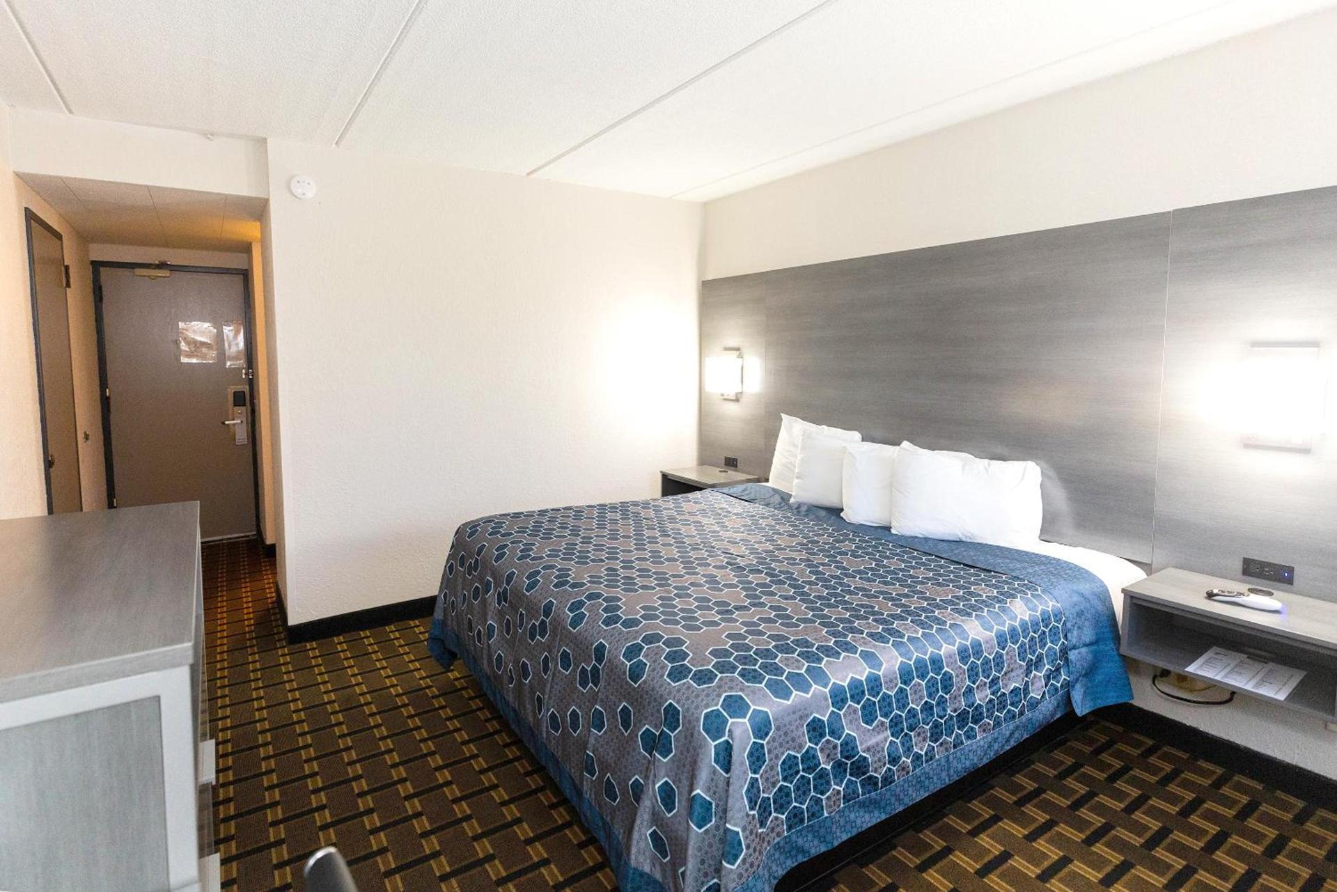 Coratel Inn & Suites by Jasper Mankato photo 6