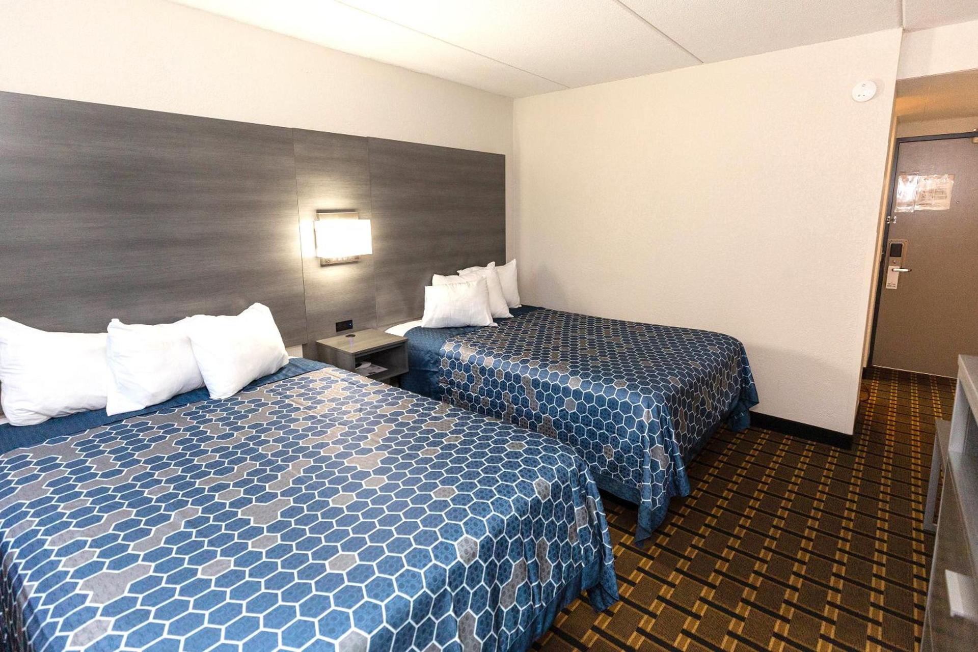 Coratel Inn & Suites by Jasper Mankato photo 13