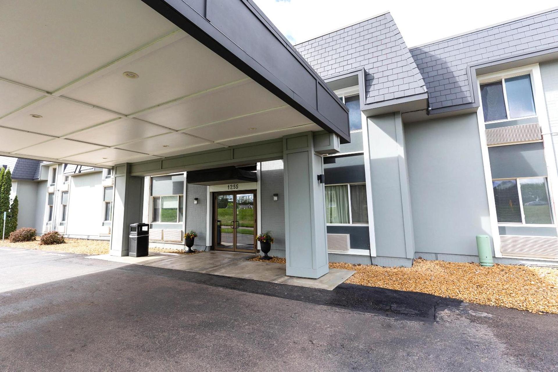 Coratel Inn & Suites by Jasper Mankato photo 43