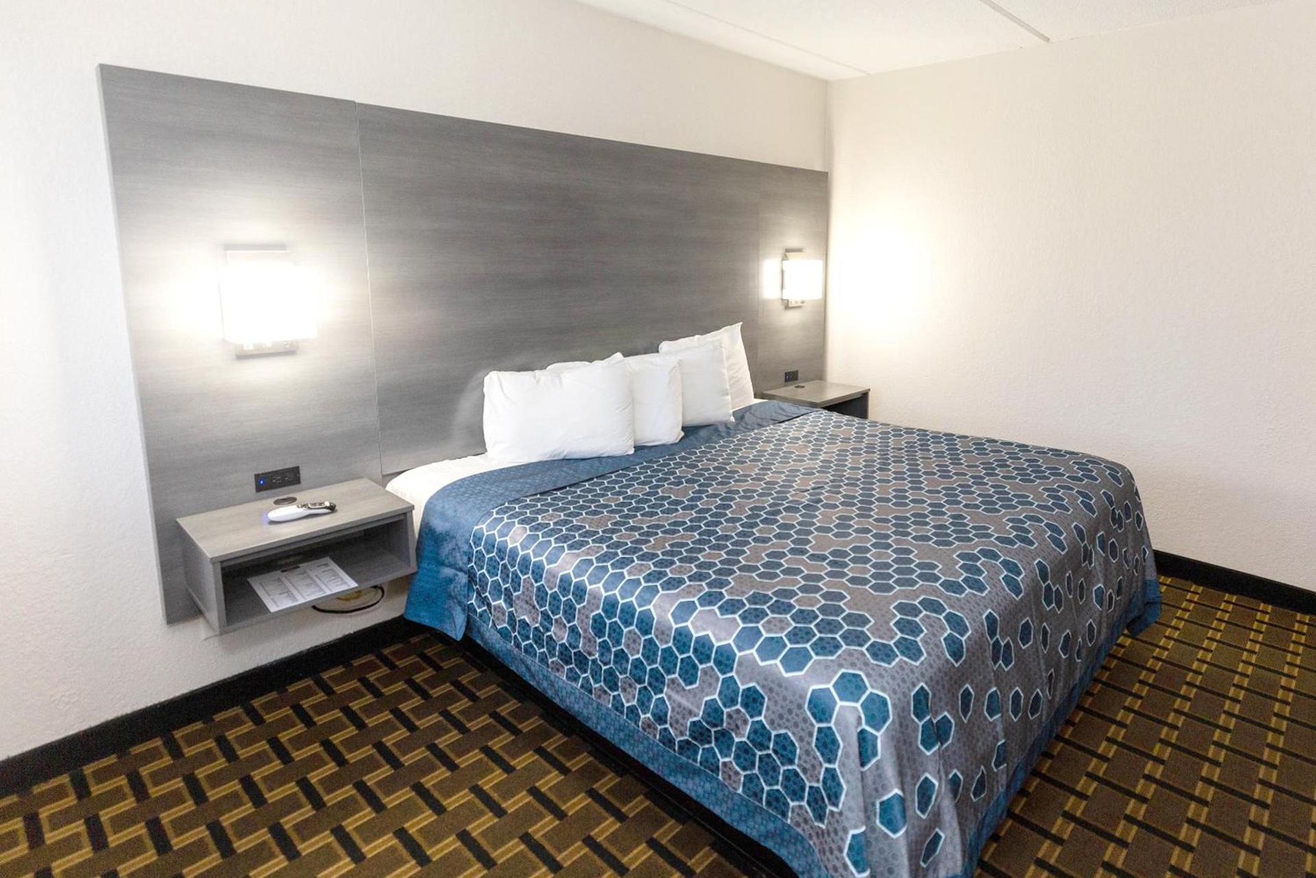 Coratel Inn & Suites by Jasper Mankato photo 4