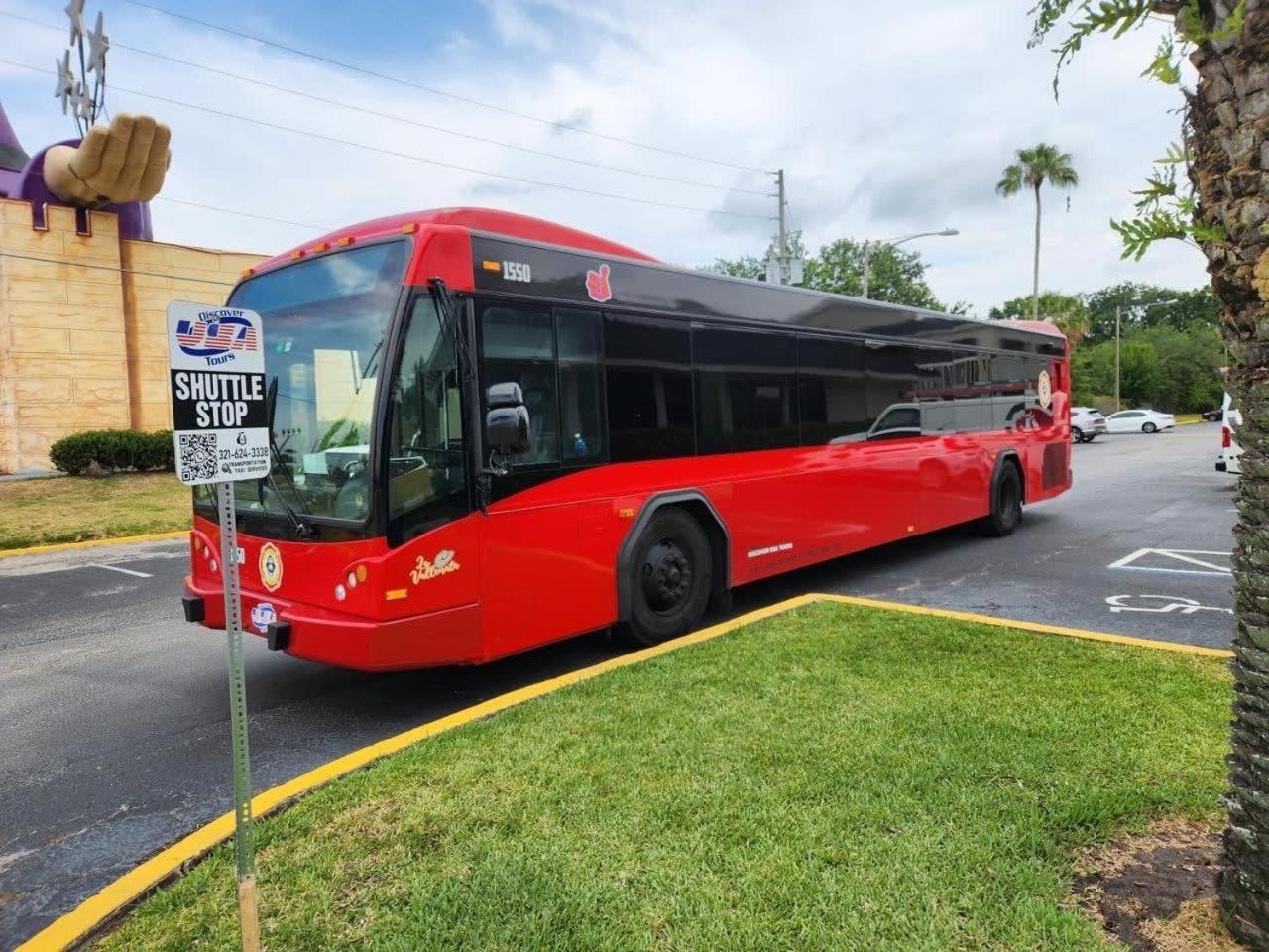 Cozy hotel with Super location near Disney photo 24