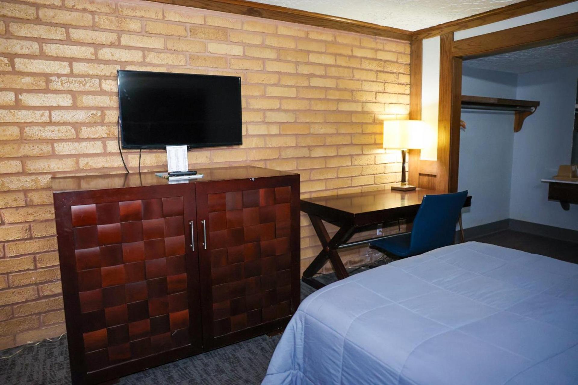 Rittiman Inn and Suites photo 8