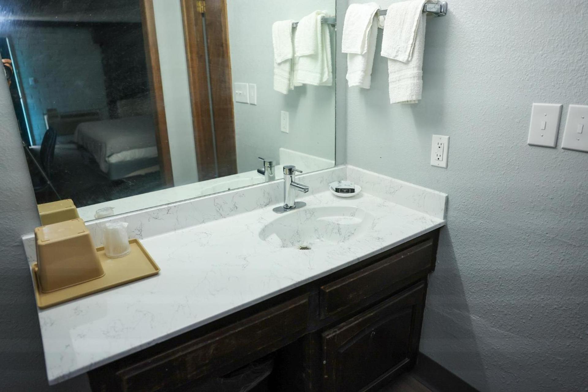 Rittiman Inn and Suites photo 11