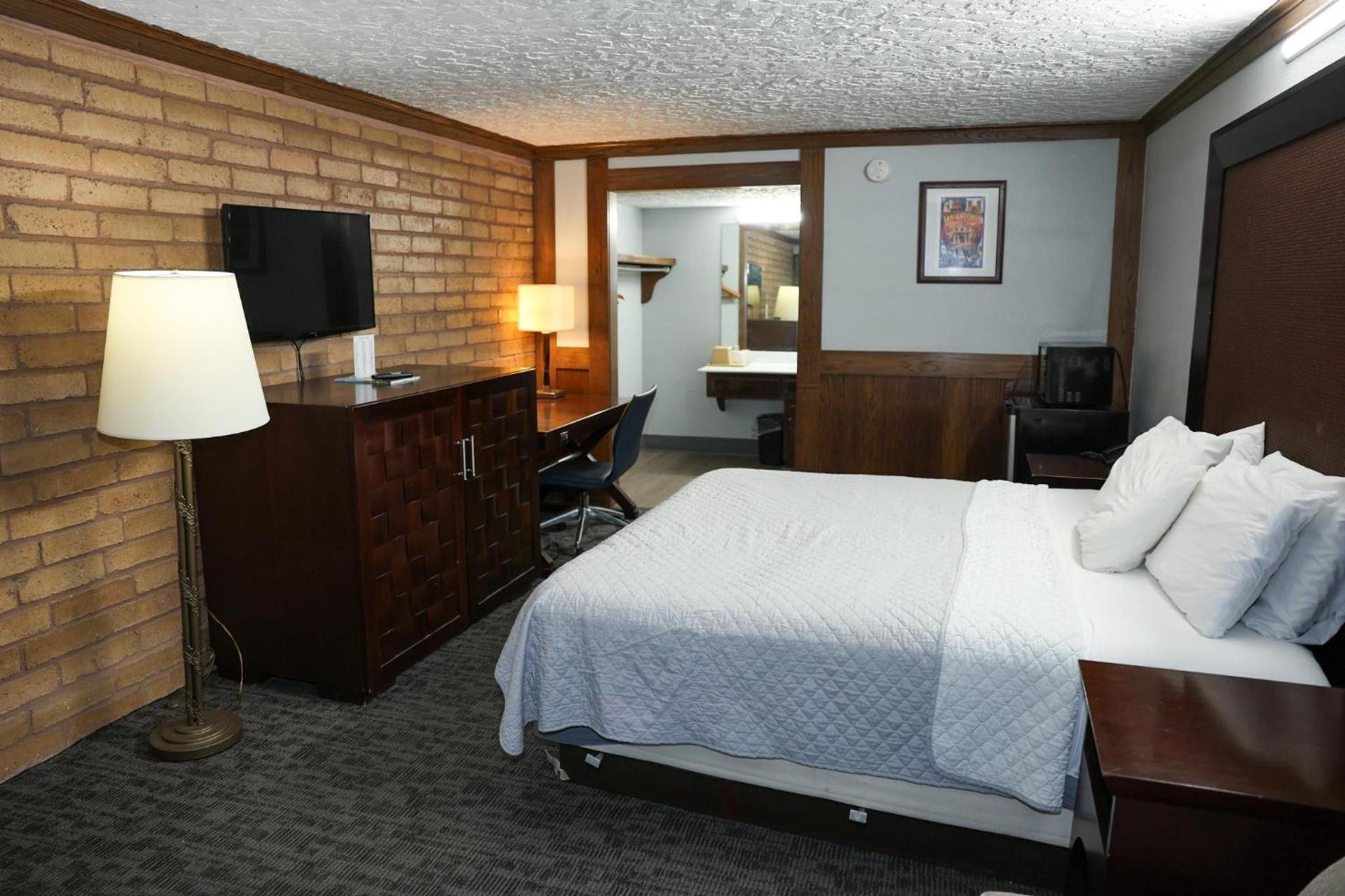 Rittiman Inn and Suites photo 38