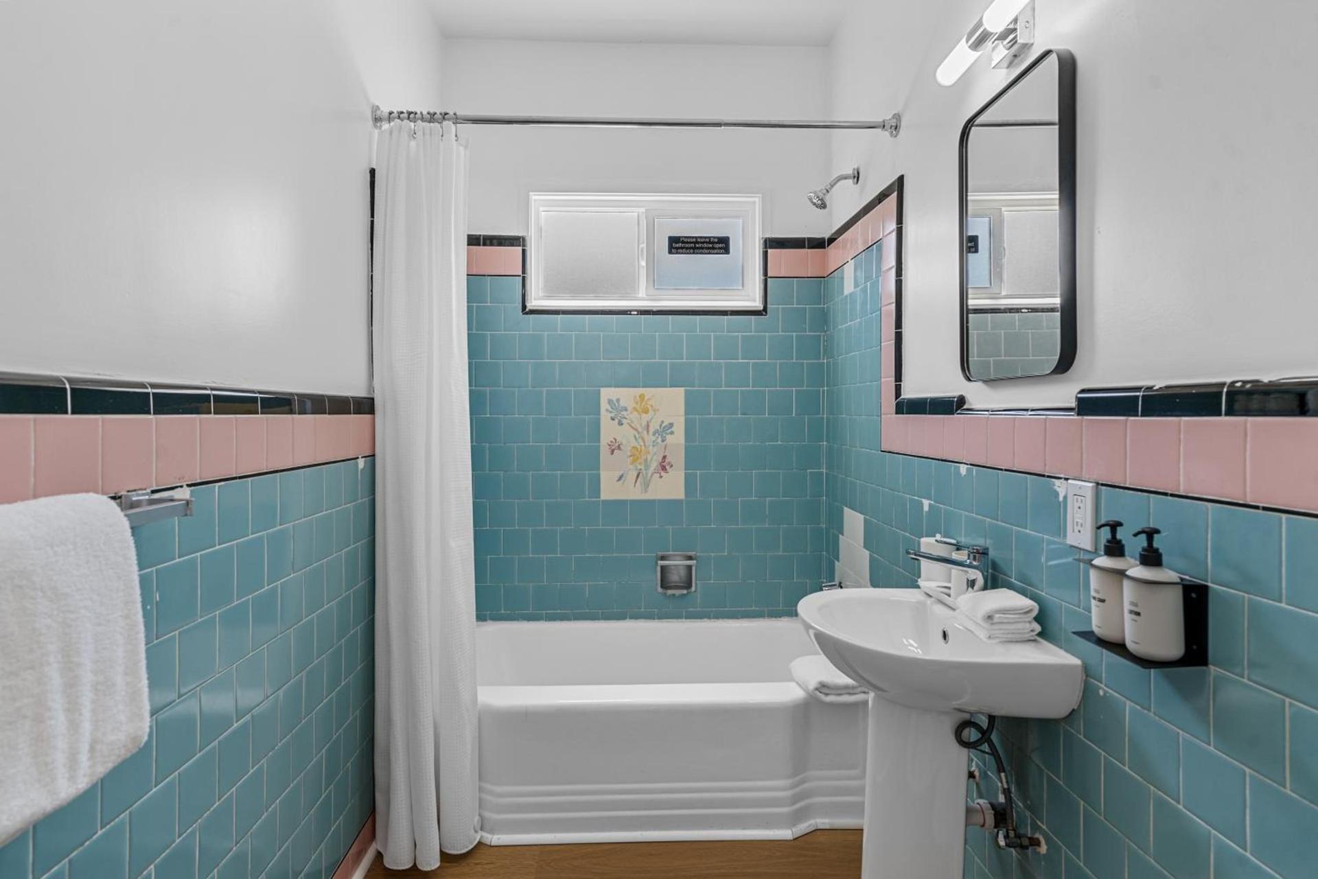 Aliza Hotel photo 61