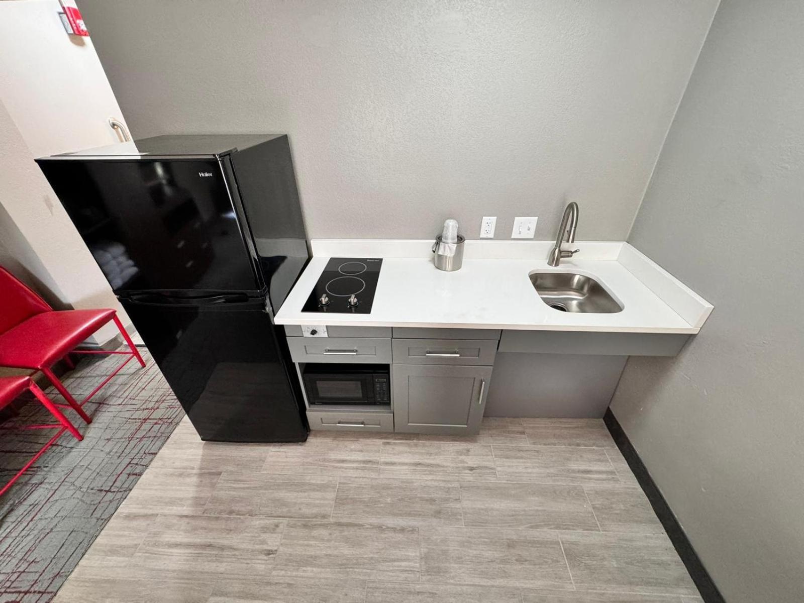 Hawthorn Extended Stay by Wyndham Columbia-Ft Jackson photo 34