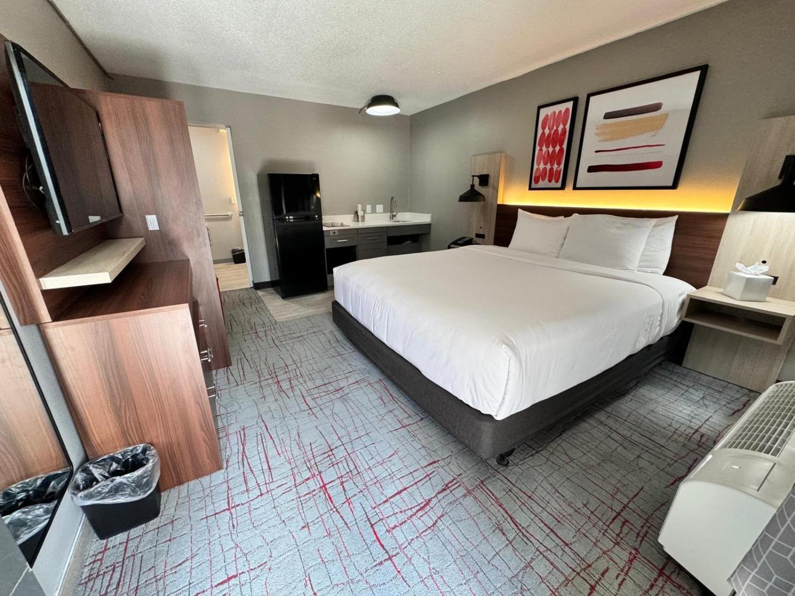 Hawthorn Extended Stay by Wyndham Columbia-Ft Jackson photo 37