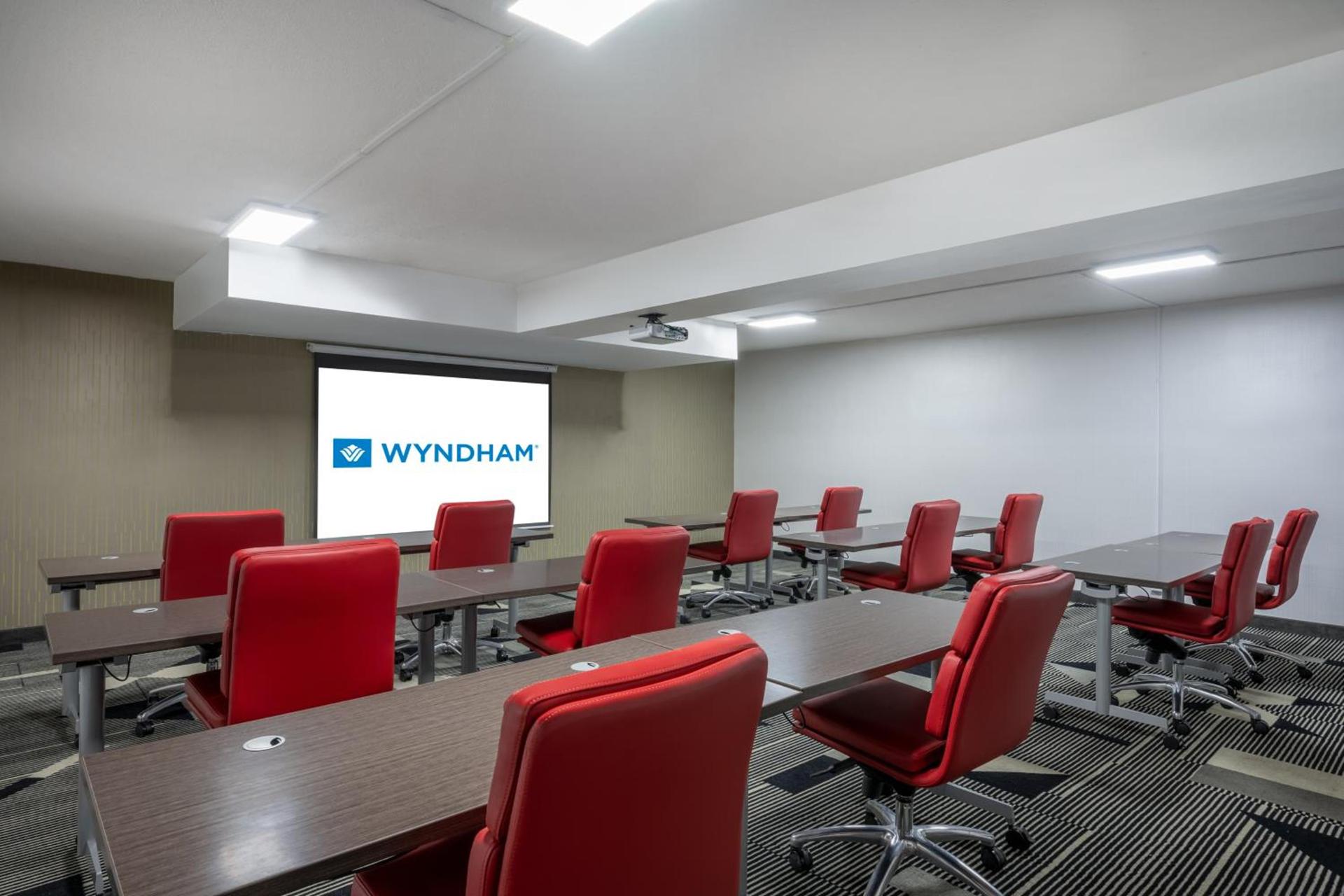 Hawthorn Extended Stay by Wyndham Columbia-Ft Jackson photo 51
