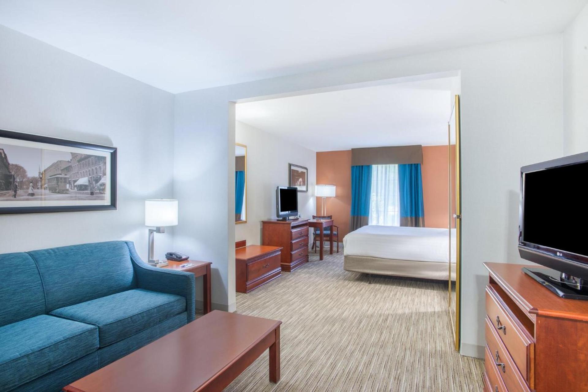 Holiday Inn Express Hotel & Suites Brattleboro by IHG photo 71