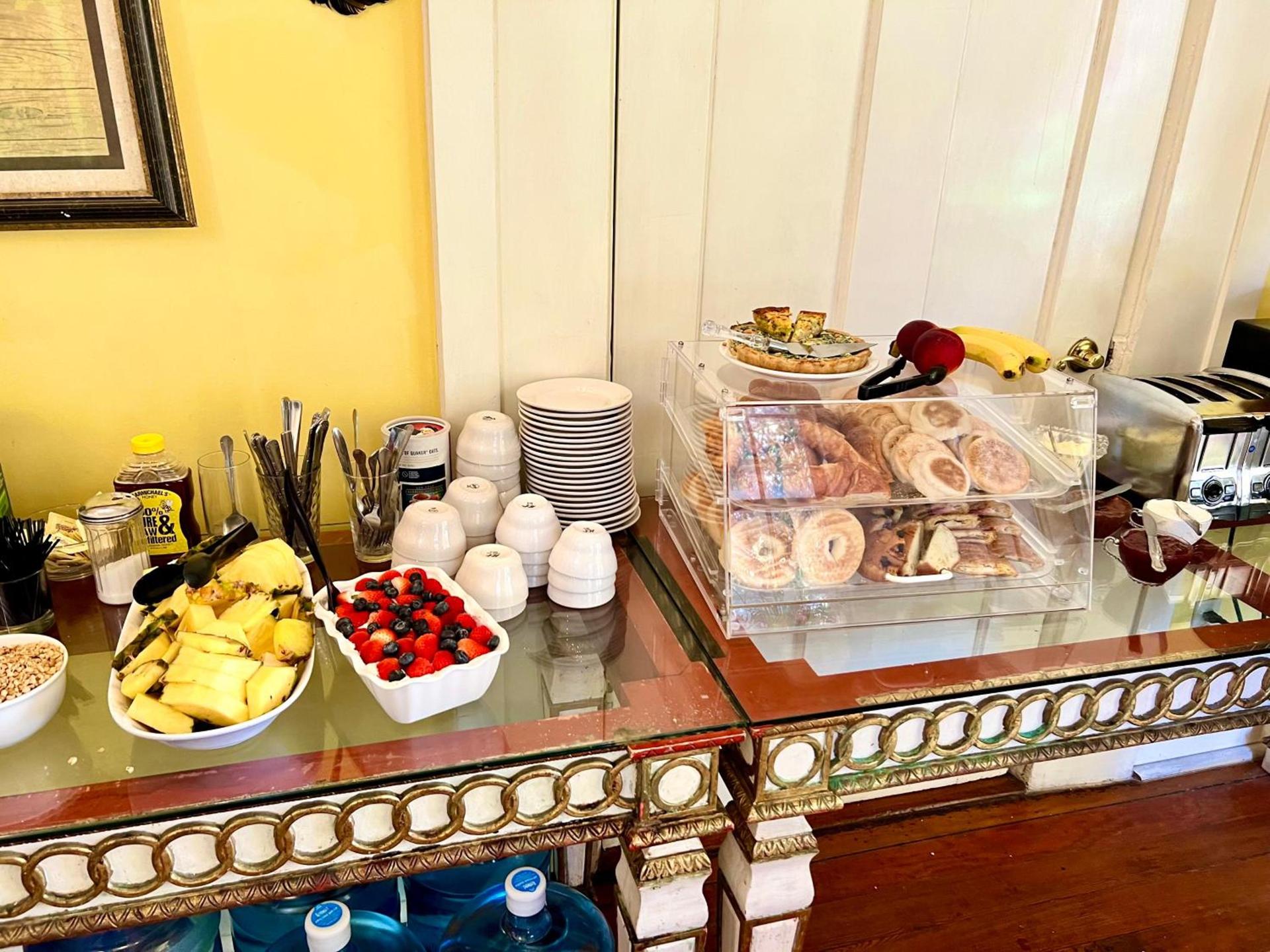 Creole Gardens Guesthouse and Inn photo 83