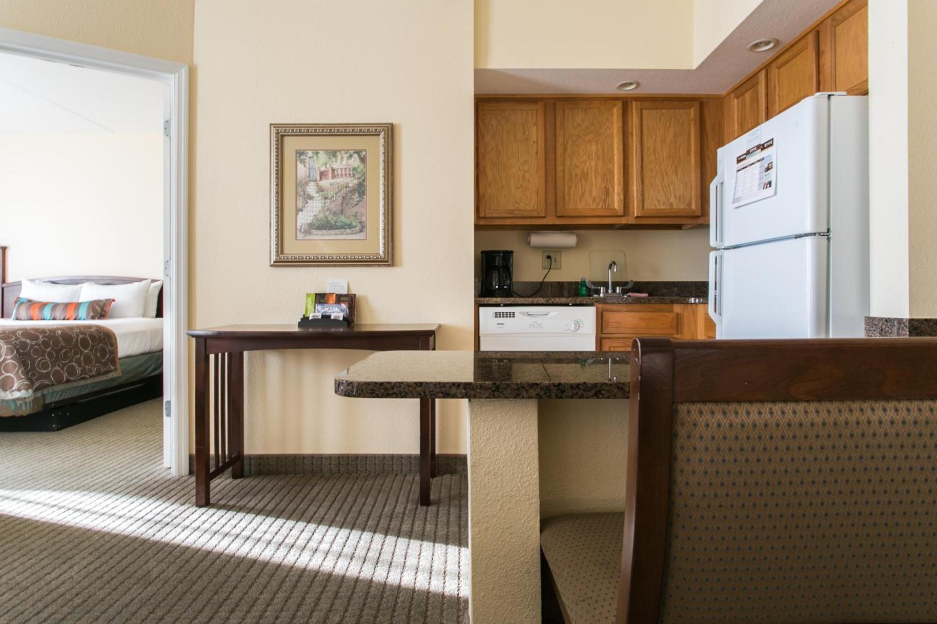 Staybridge Suites Chattanooga-Hamilton Place by IHG photo 11