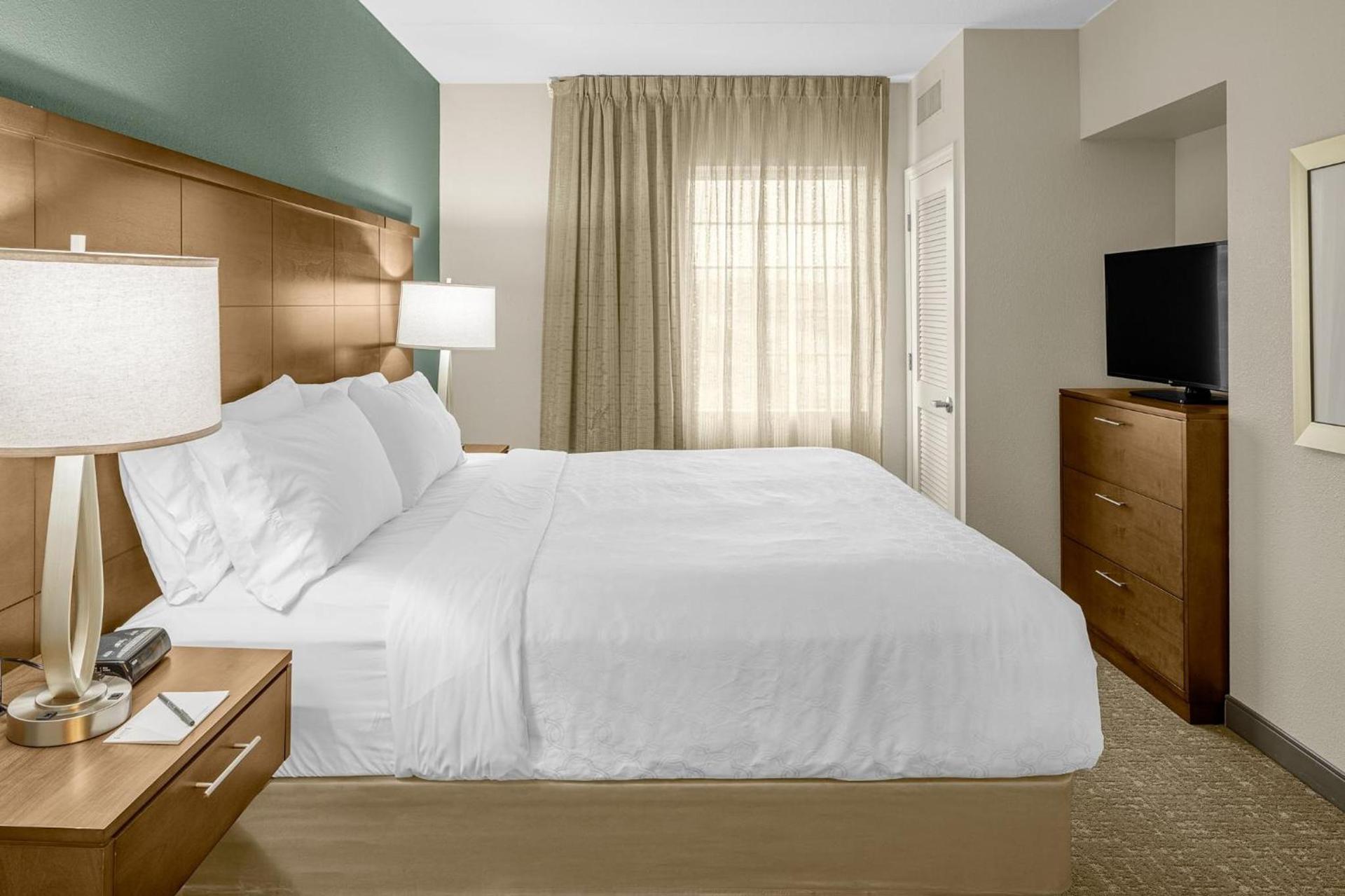Staybridge Suites Chattanooga-Hamilton Place by IHG photo 35