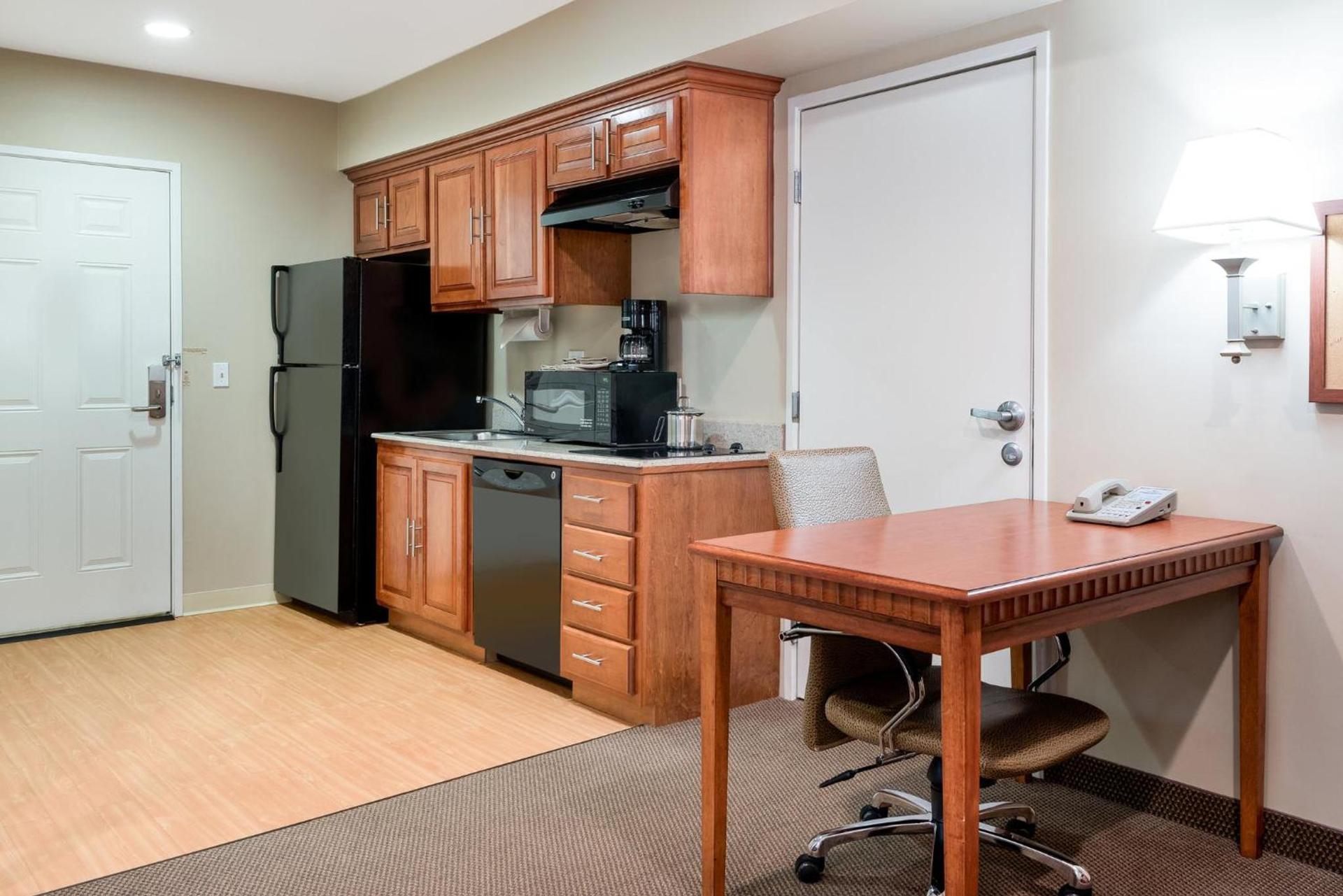 Candlewood Suites LAX Hawthorne by IHG photo 37