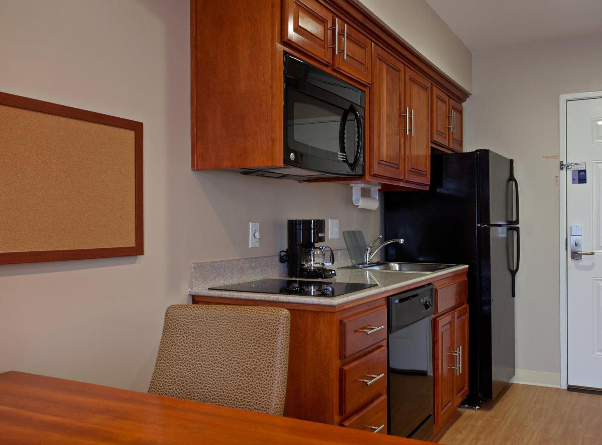 Candlewood Suites LAX Hawthorne by IHG photo 25