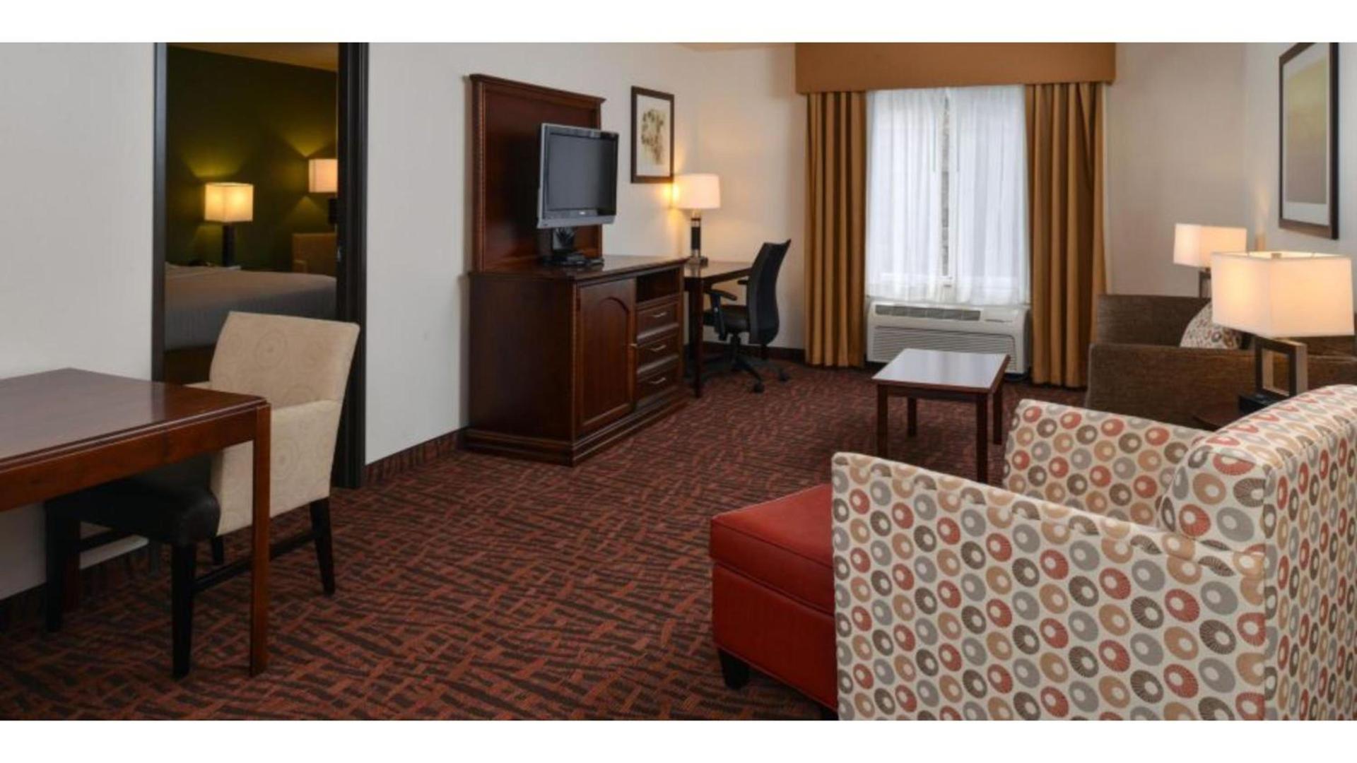 Holiday Inn Express Hotel & Suites Cherry Hills by IHG photo 12