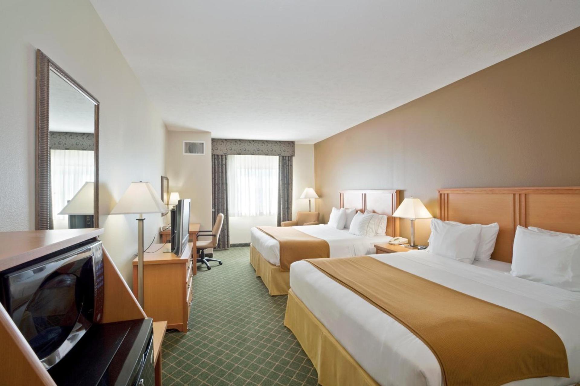 Holiday Inn Express Hotel & Suites Lincoln South by IHG photo 69