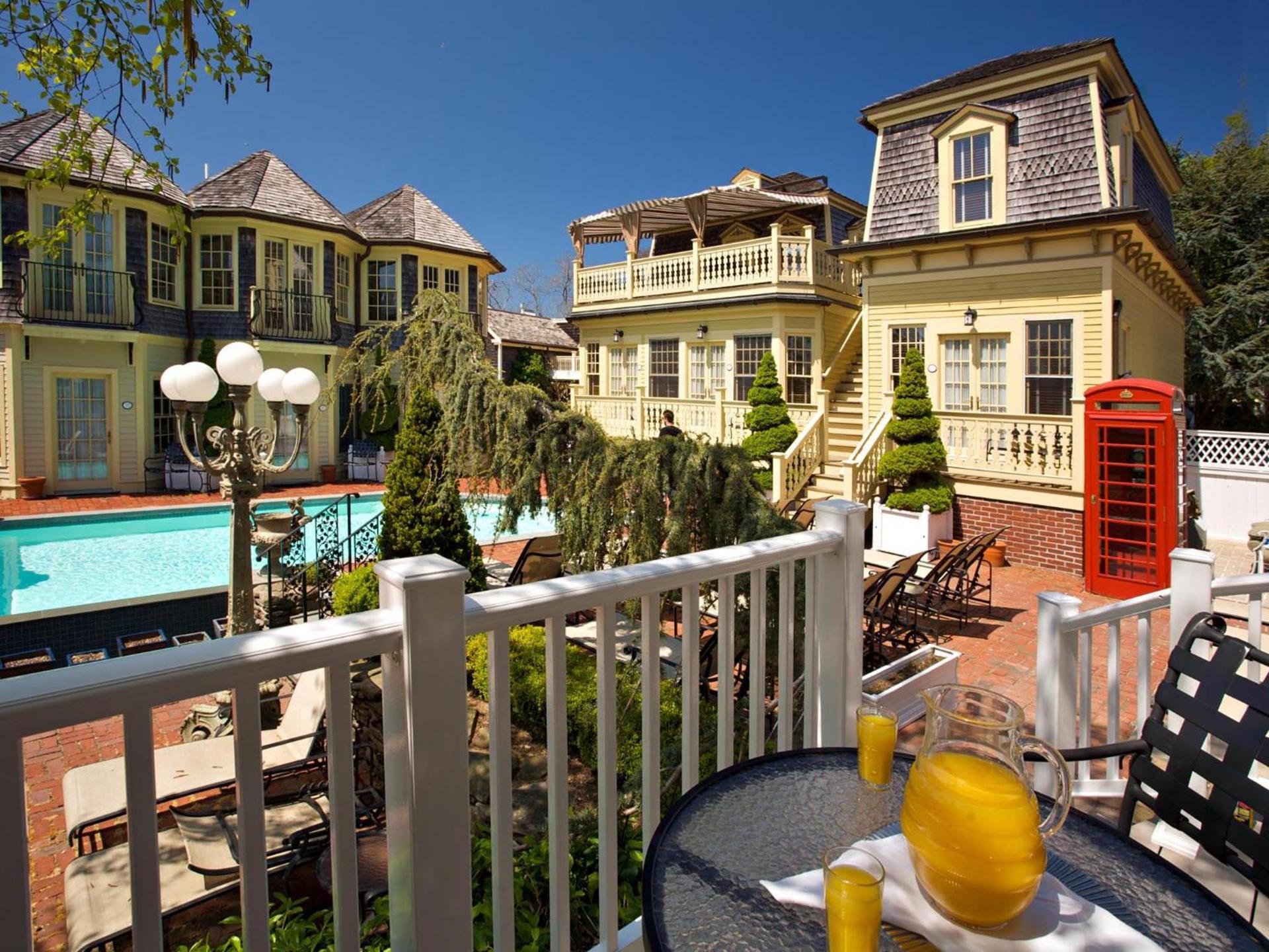Brass Key Guesthouse Adults Only photo 10
