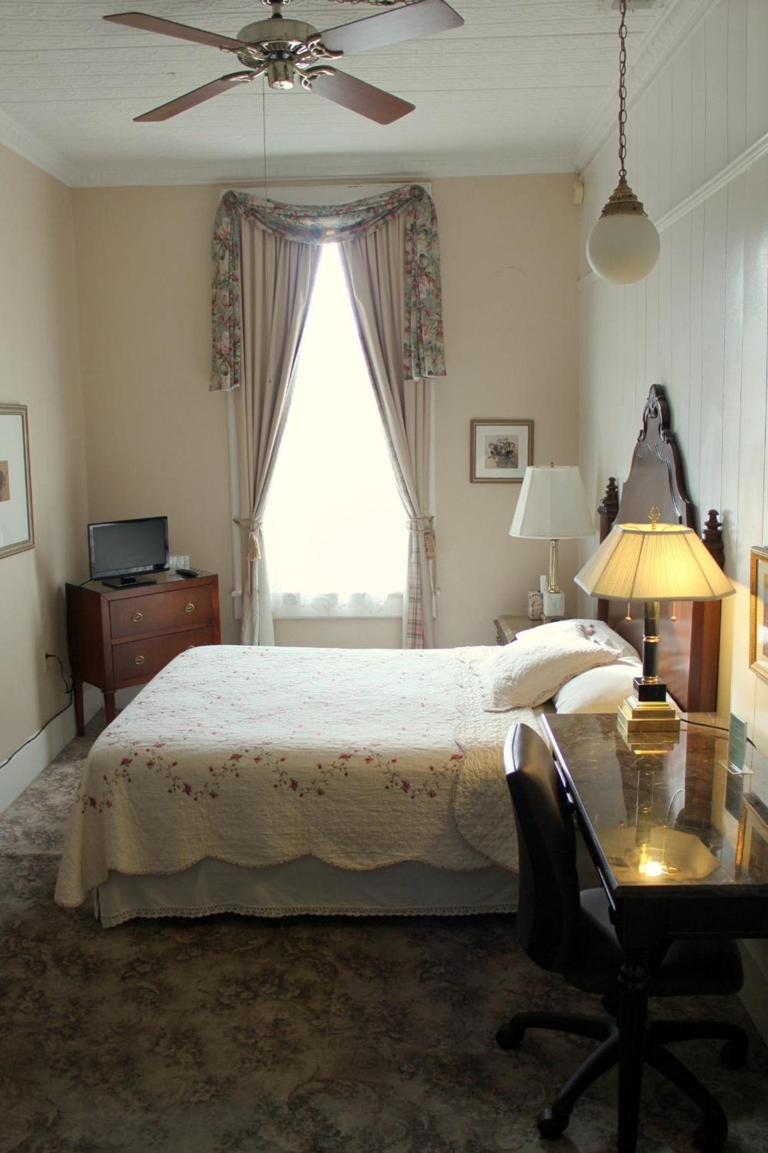 The Hotel Limpia photo 25