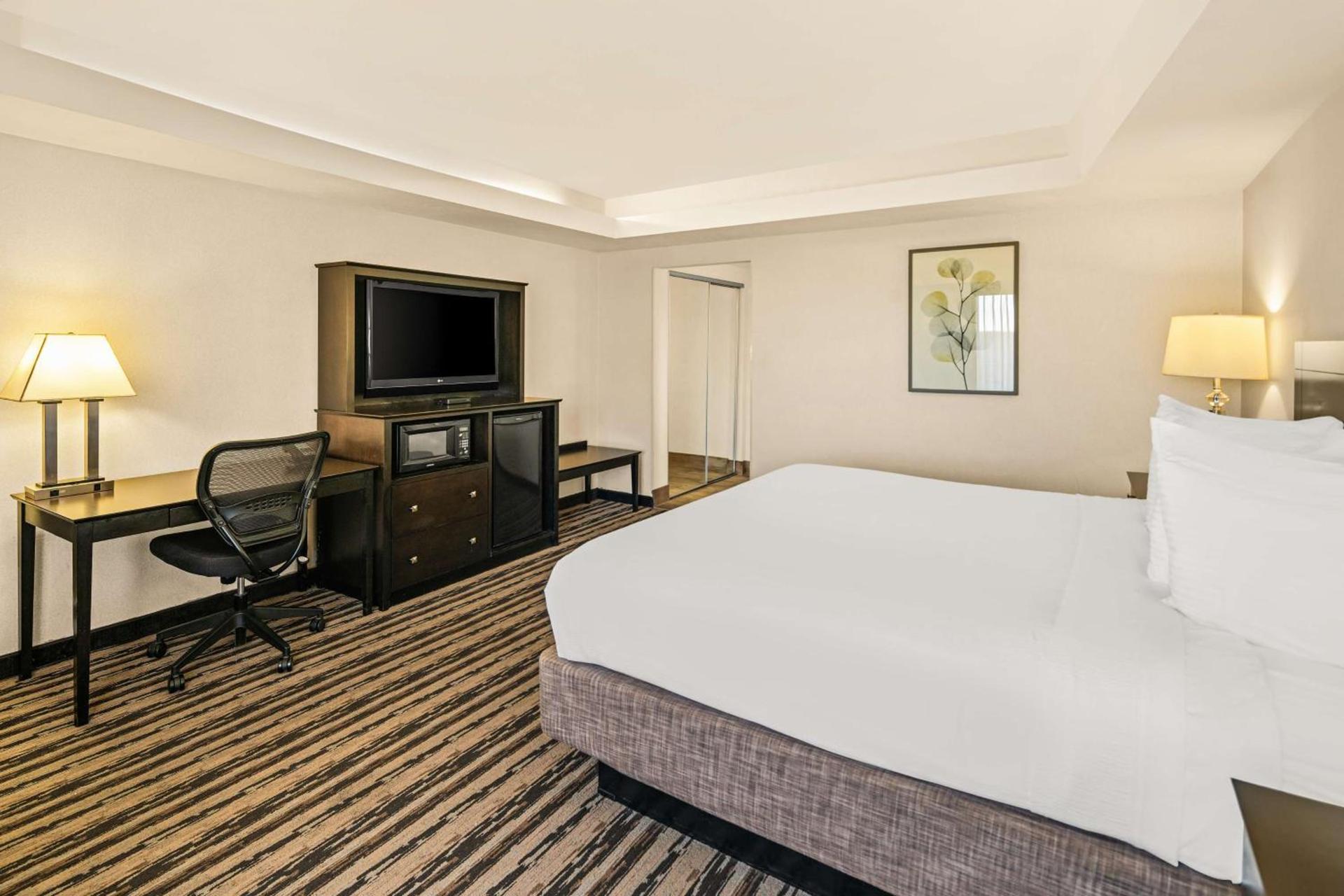 Best Western Coral Hills photo 11