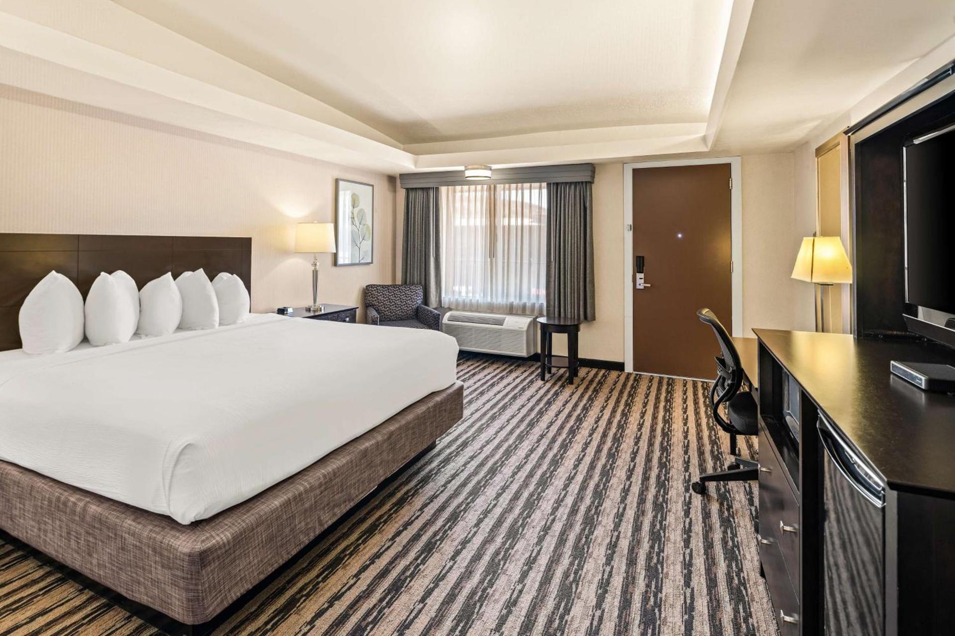 Best Western Coral Hills photo 12