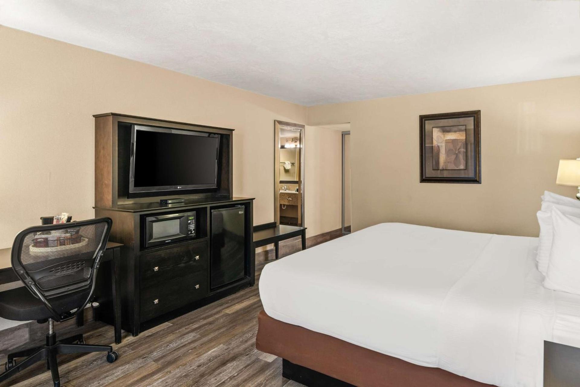 Best Western Coral Hills photo 14