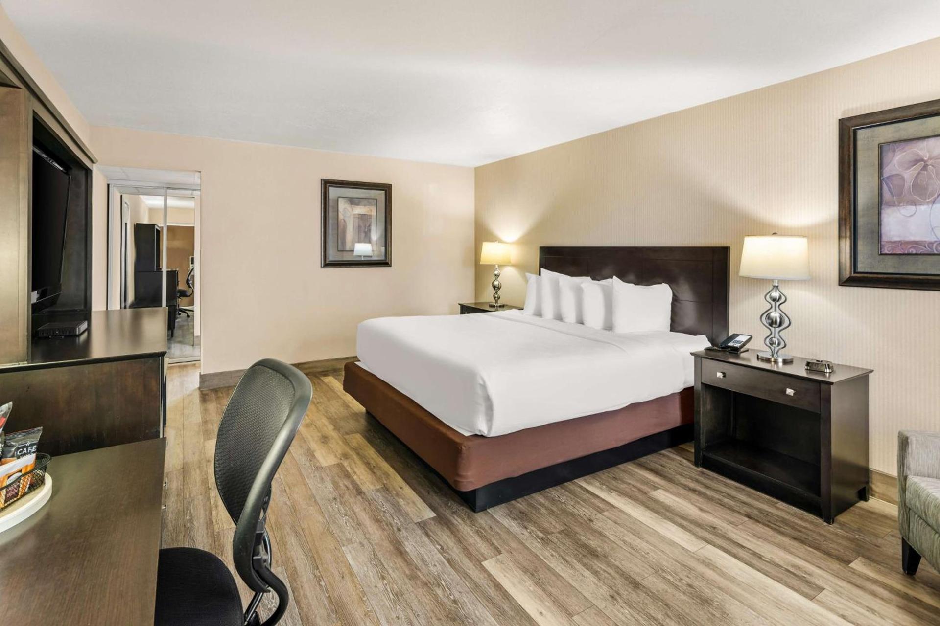 Best Western Coral Hills photo 3