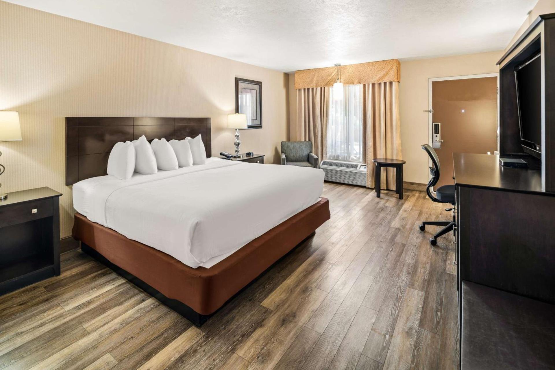 Best Western Coral Hills photo 15