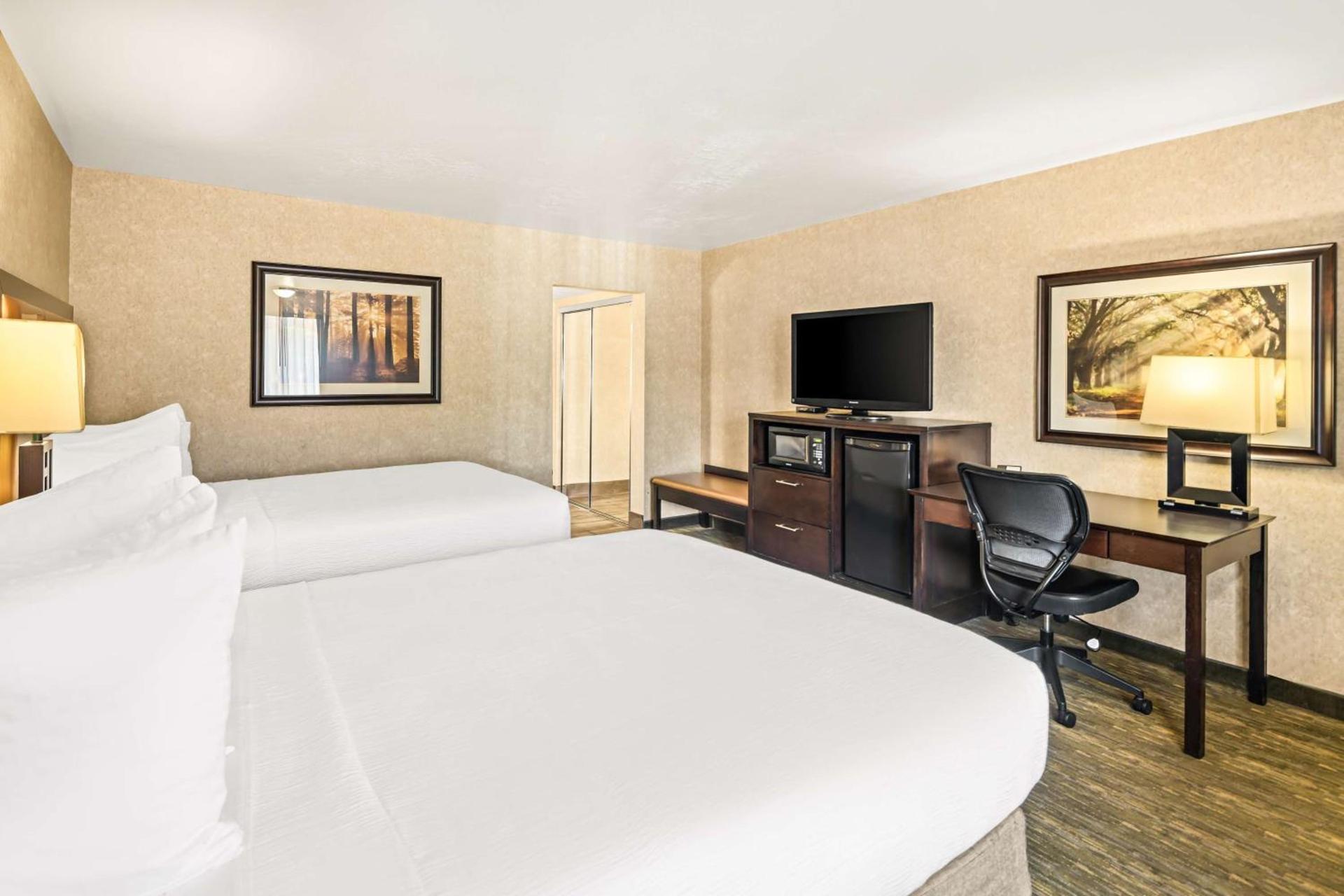 Best Western Coral Hills photo 4