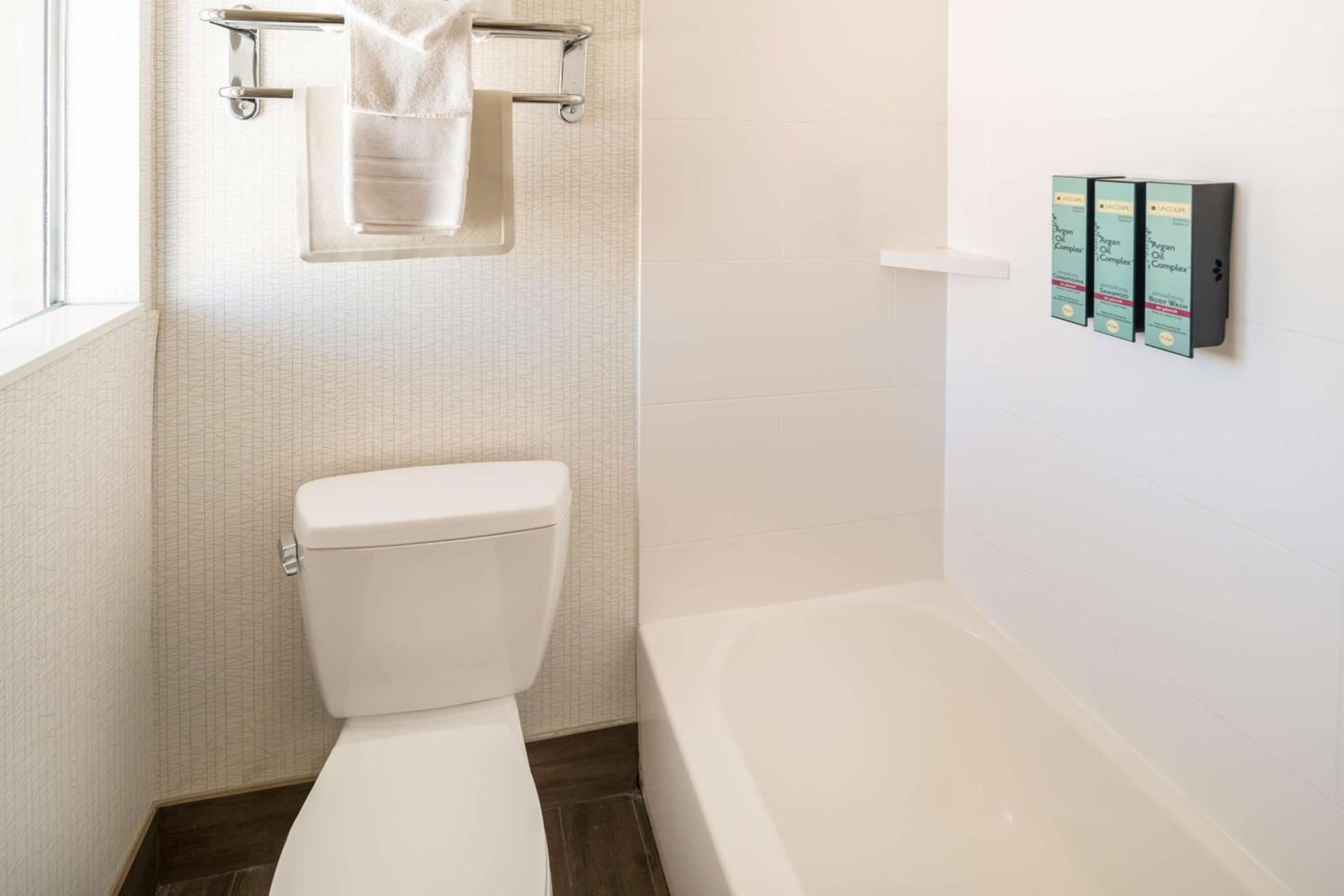 Best Western Coral Hills photo 41