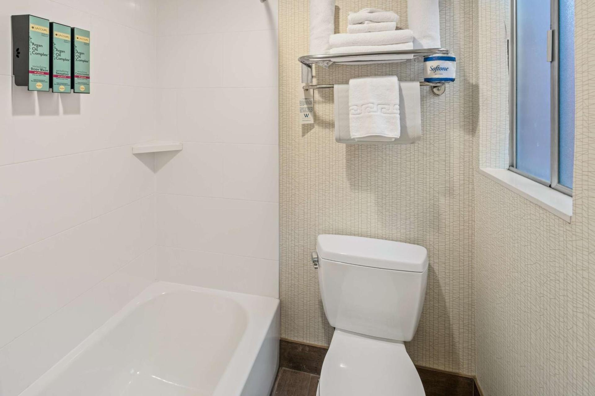 Best Western Coral Hills photo 47