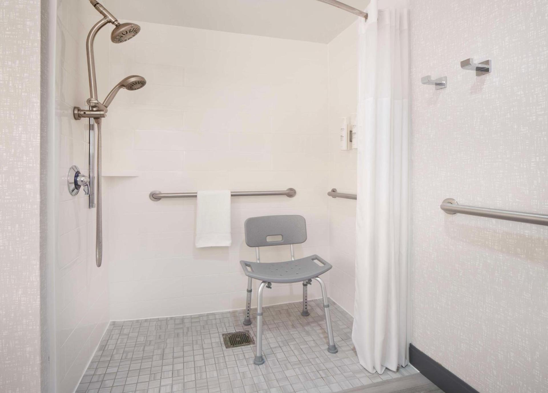Hampton Inn & Suites-Atlanta Airport North-I-85 photo 18