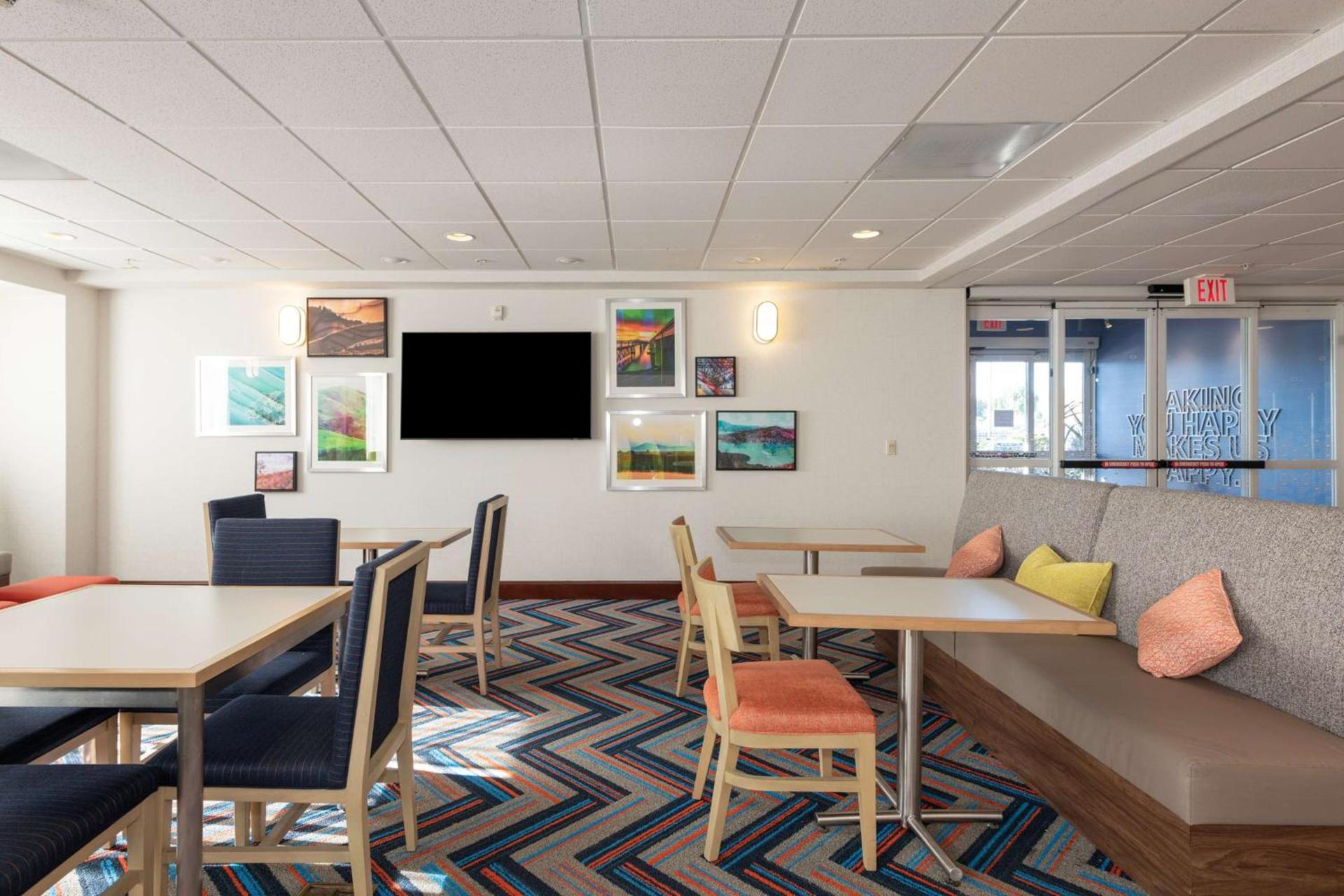 Hampton Inn & Suites Pittsburg photo 23