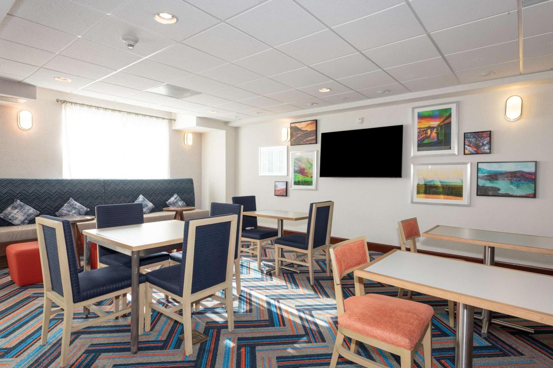 Hampton Inn & Suites Pittsburg photo 24